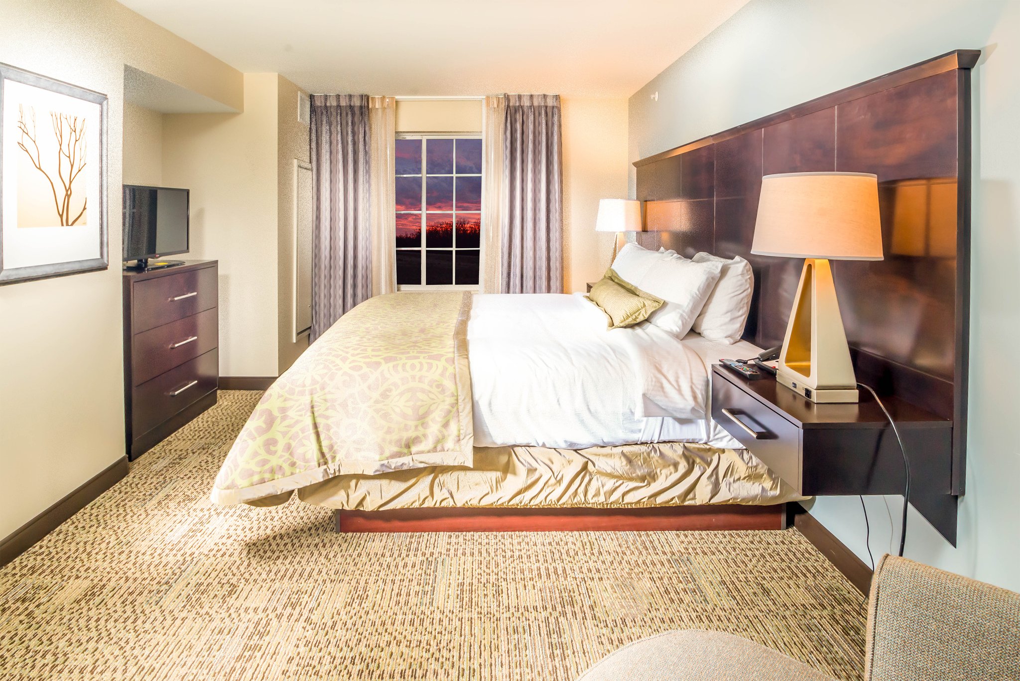 Staybridge Suites Denver - Central Park