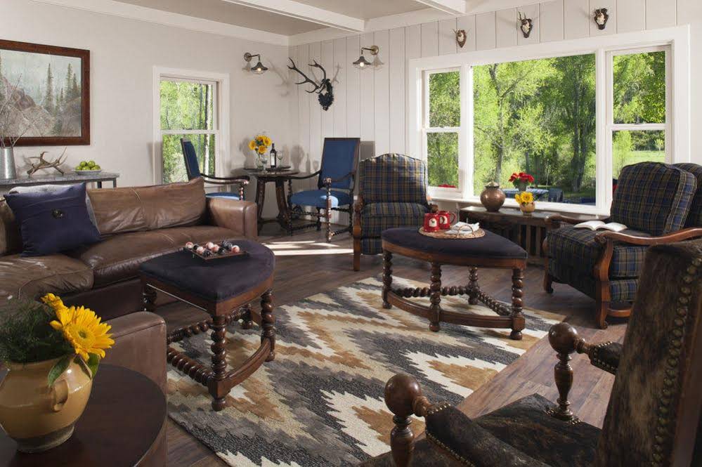 Antlers On The Creek Bed & Breakfast