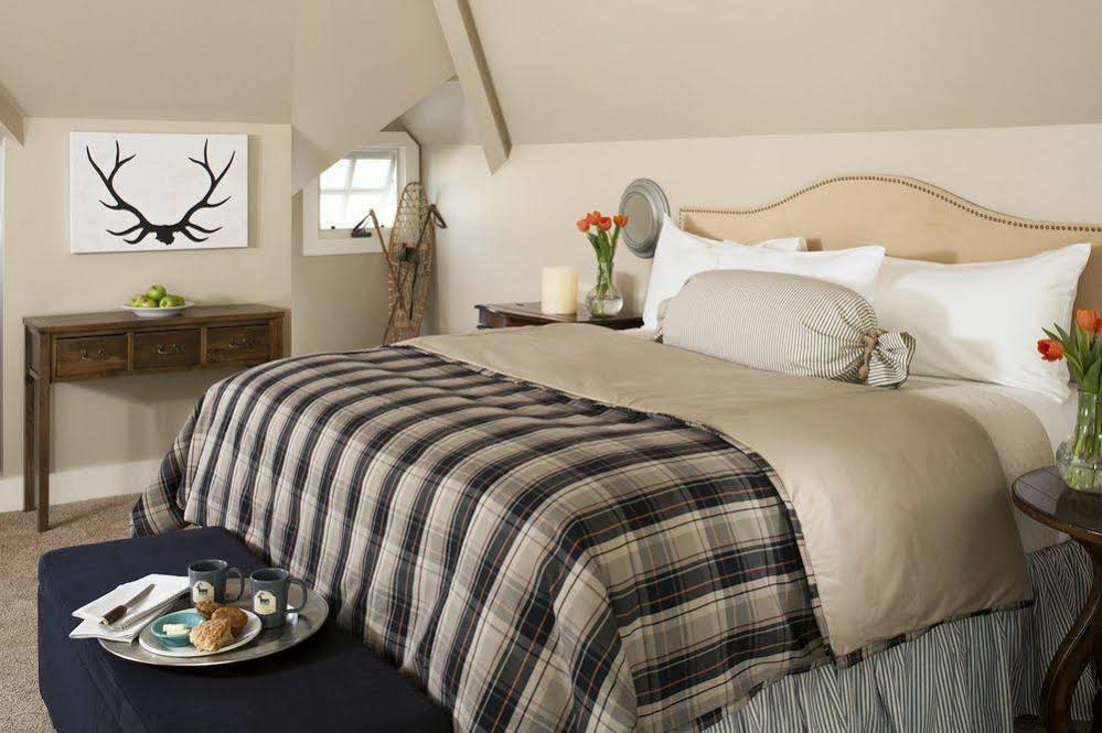 Antlers On The Creek Bed & Breakfast