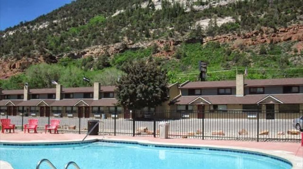 Iron Horse Inn