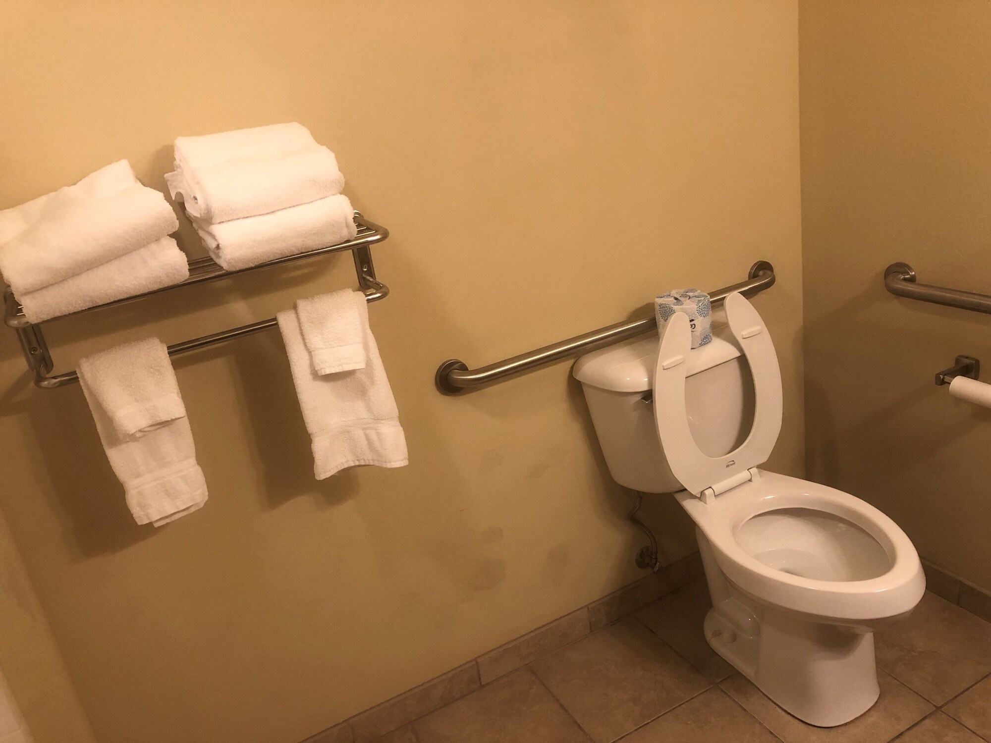 Cobblestone Inn & Suites