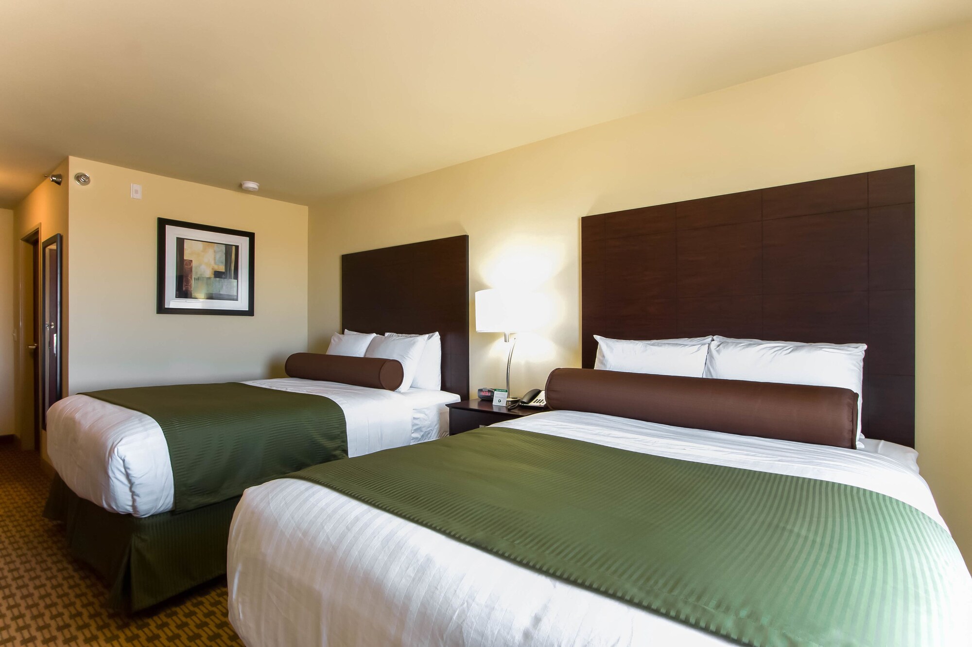 Cobblestone Inn & Suites