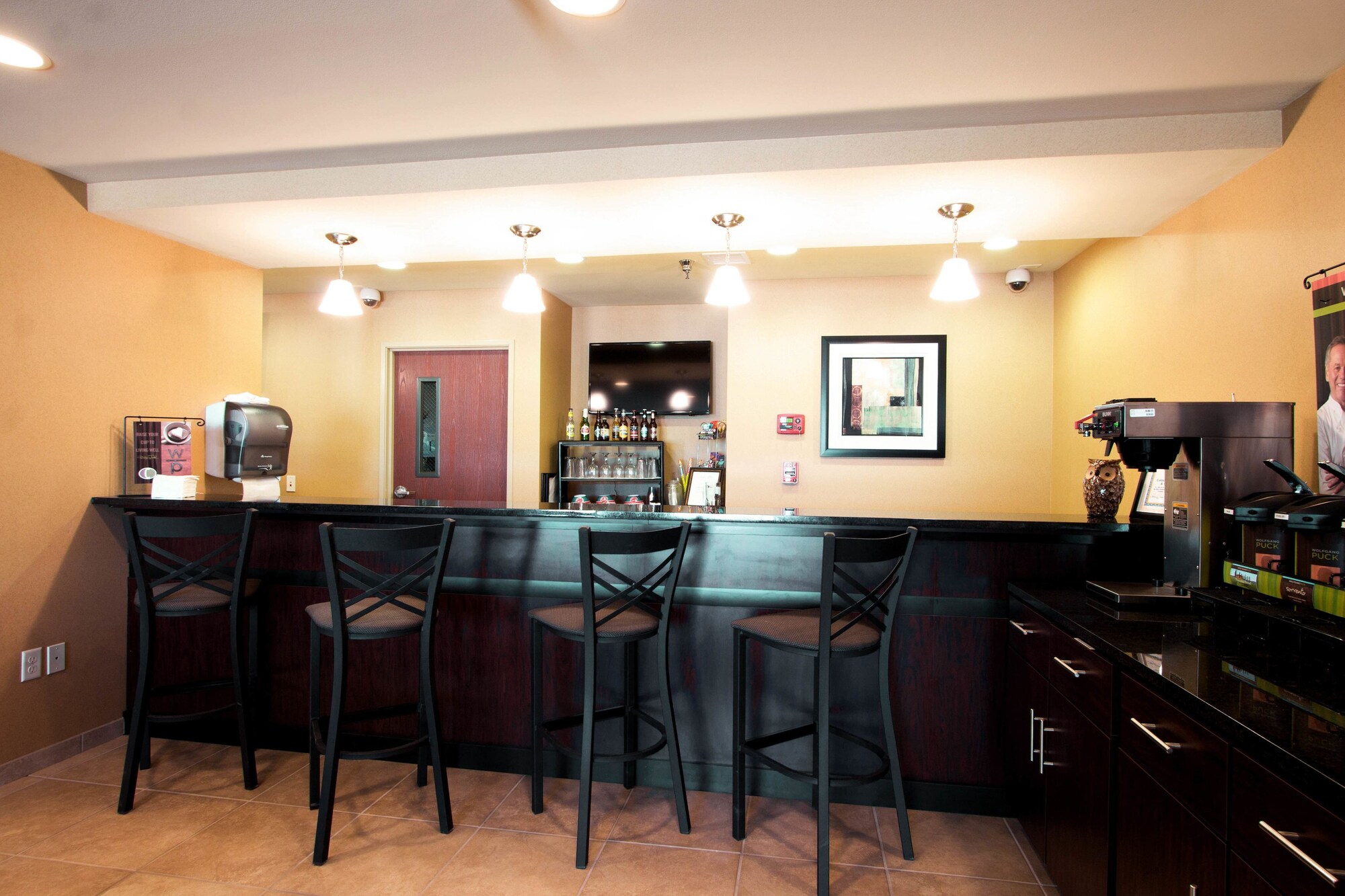 Cobblestone Inn & Suites