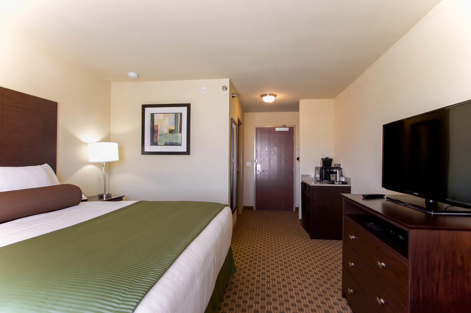 Cobblestone Inn & Suites