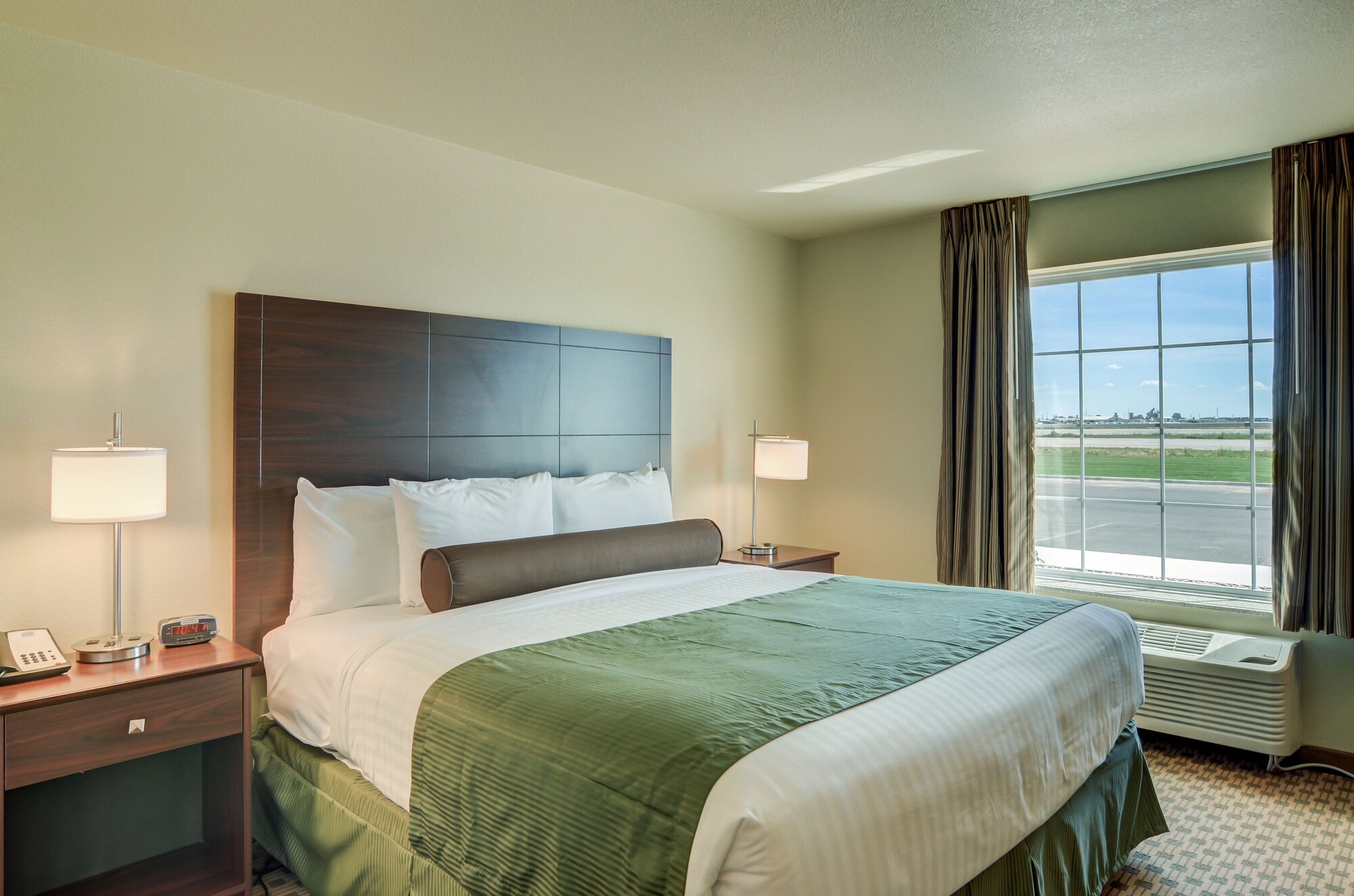 Cobblestone Inn and Suites of Eaton