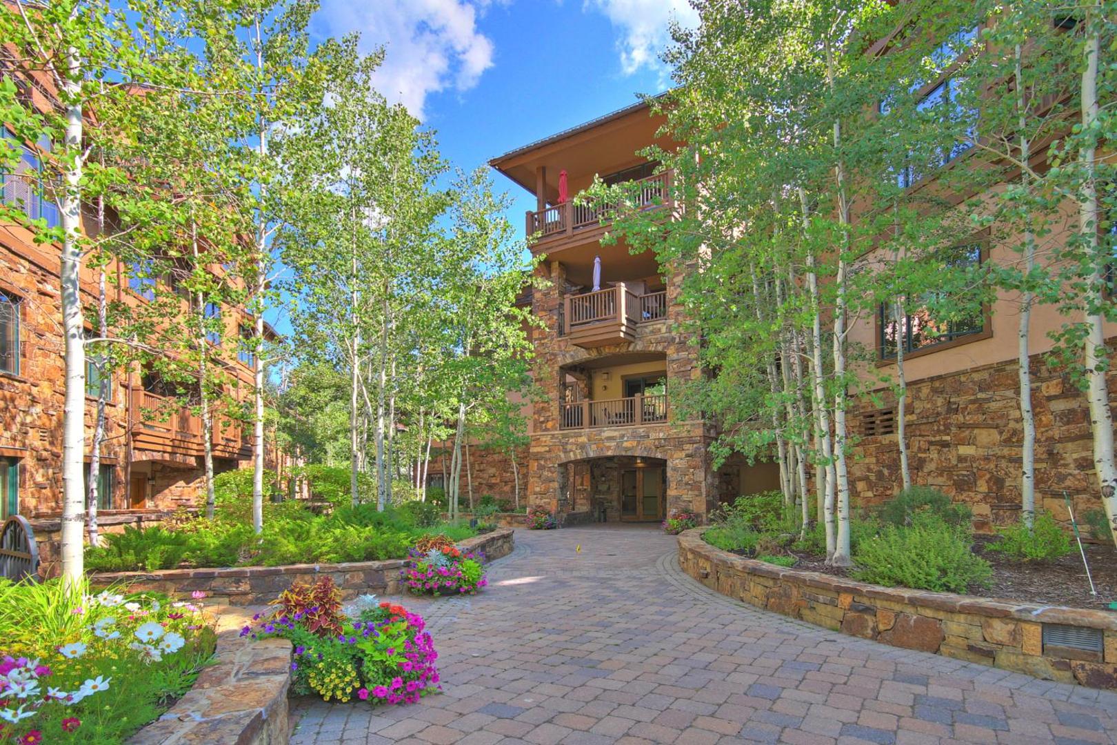 Arrowhead Village