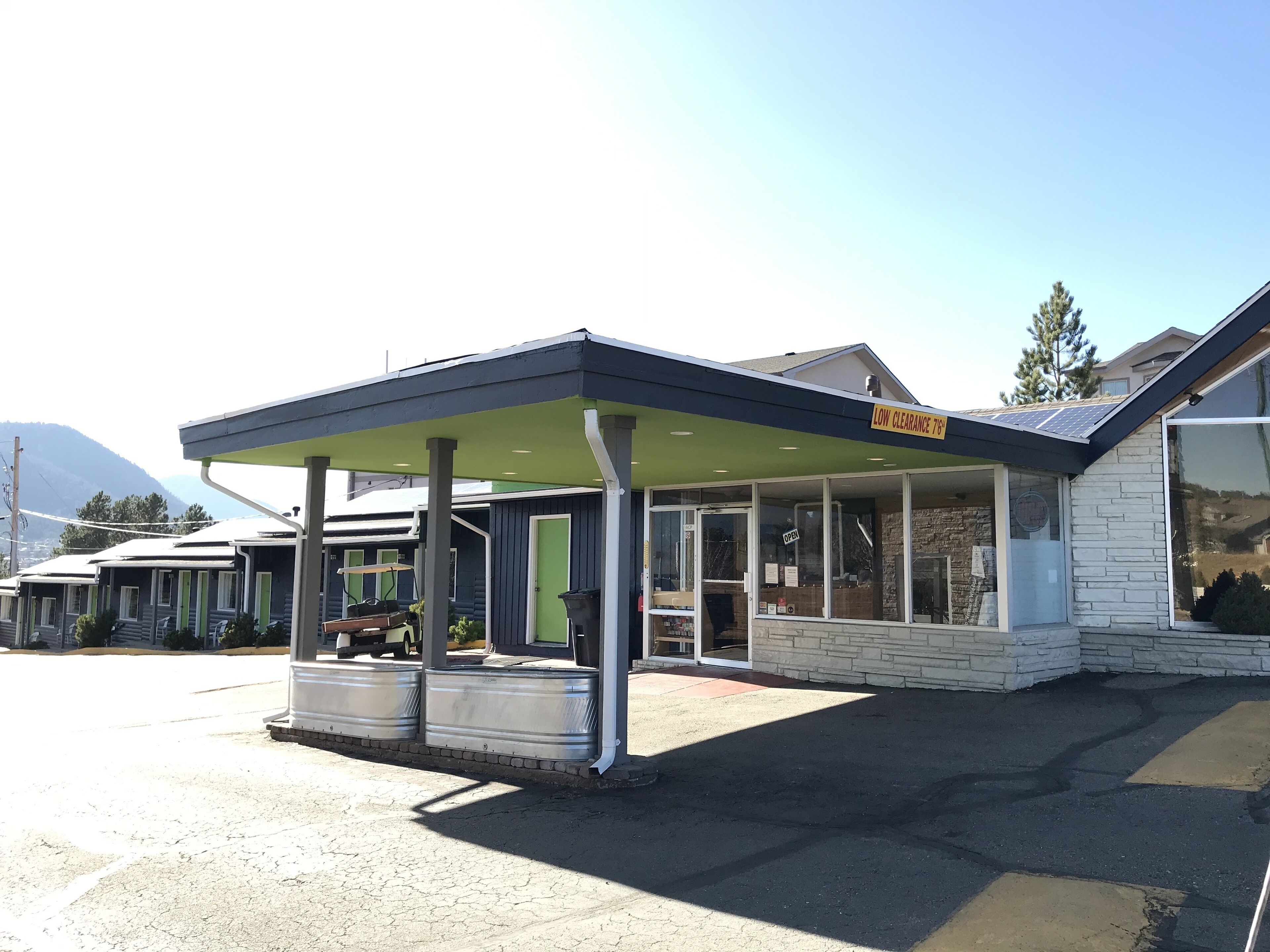 Coyote Mountain Lodge
