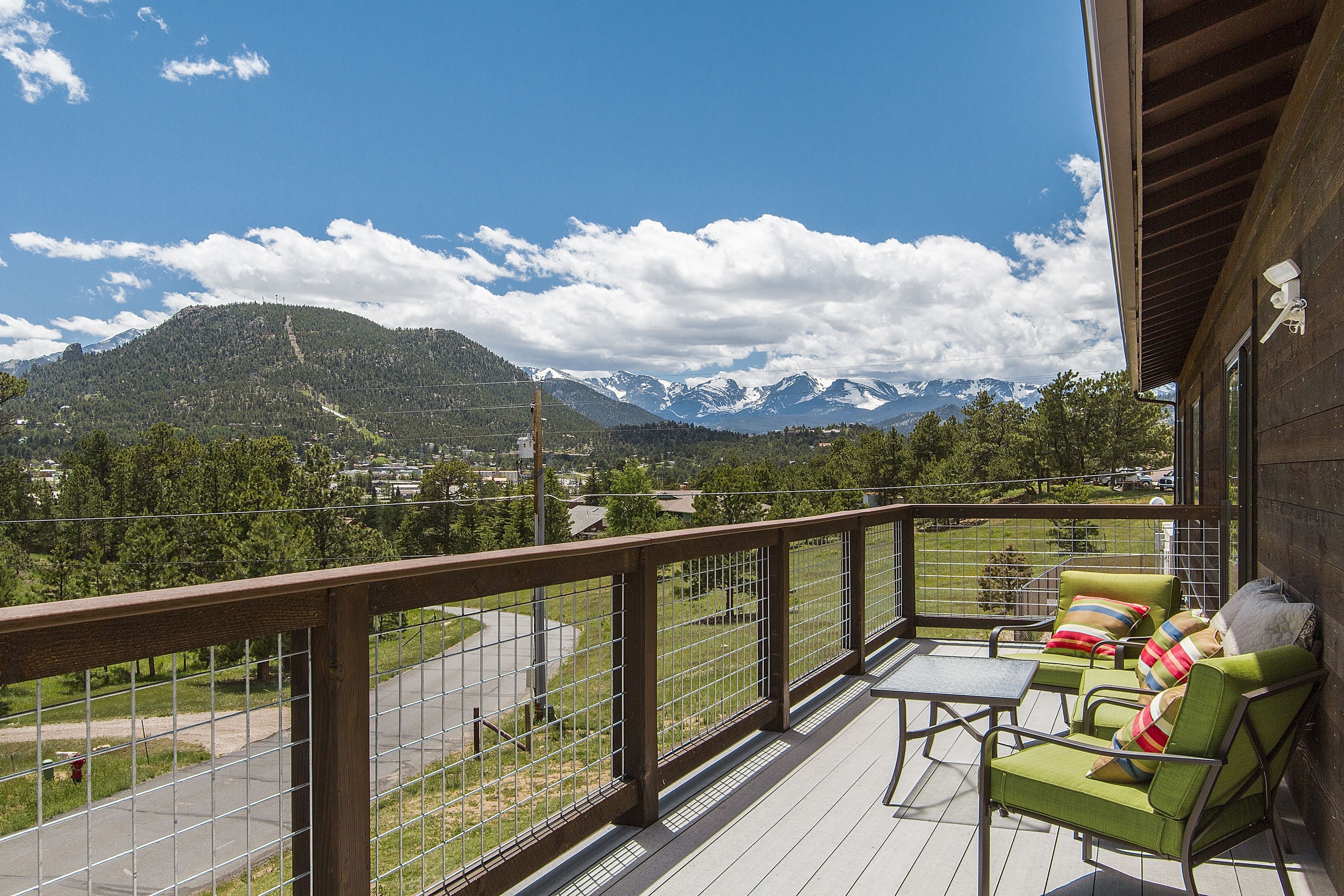 Coyote Mountain Lodge