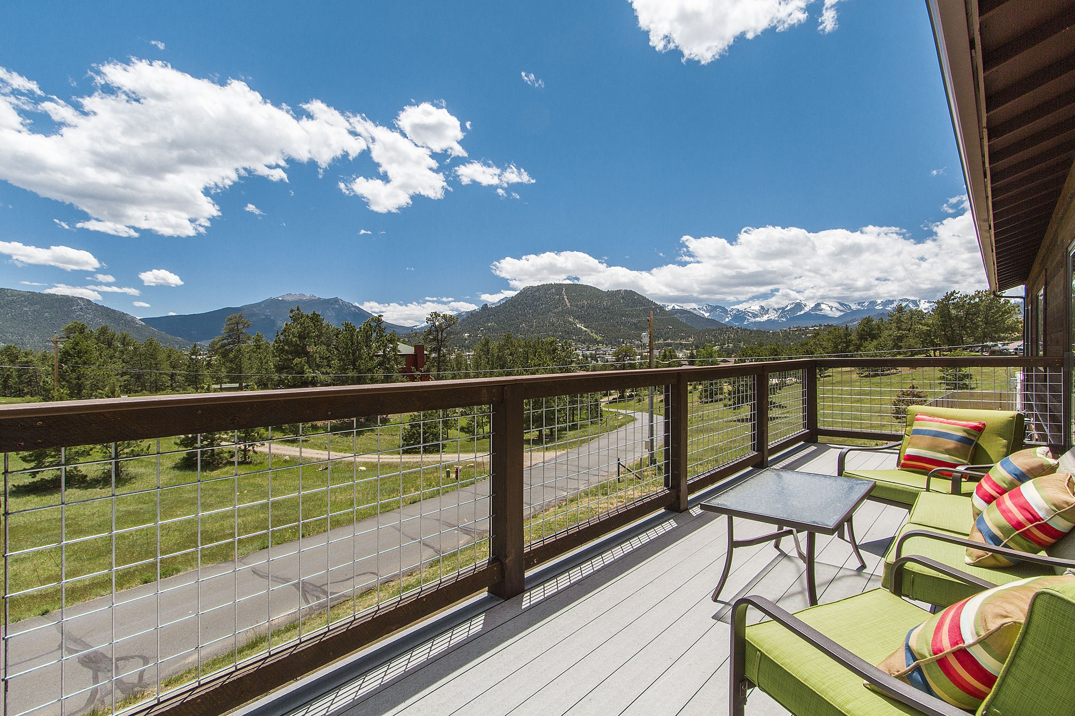 Coyote Mountain Lodge