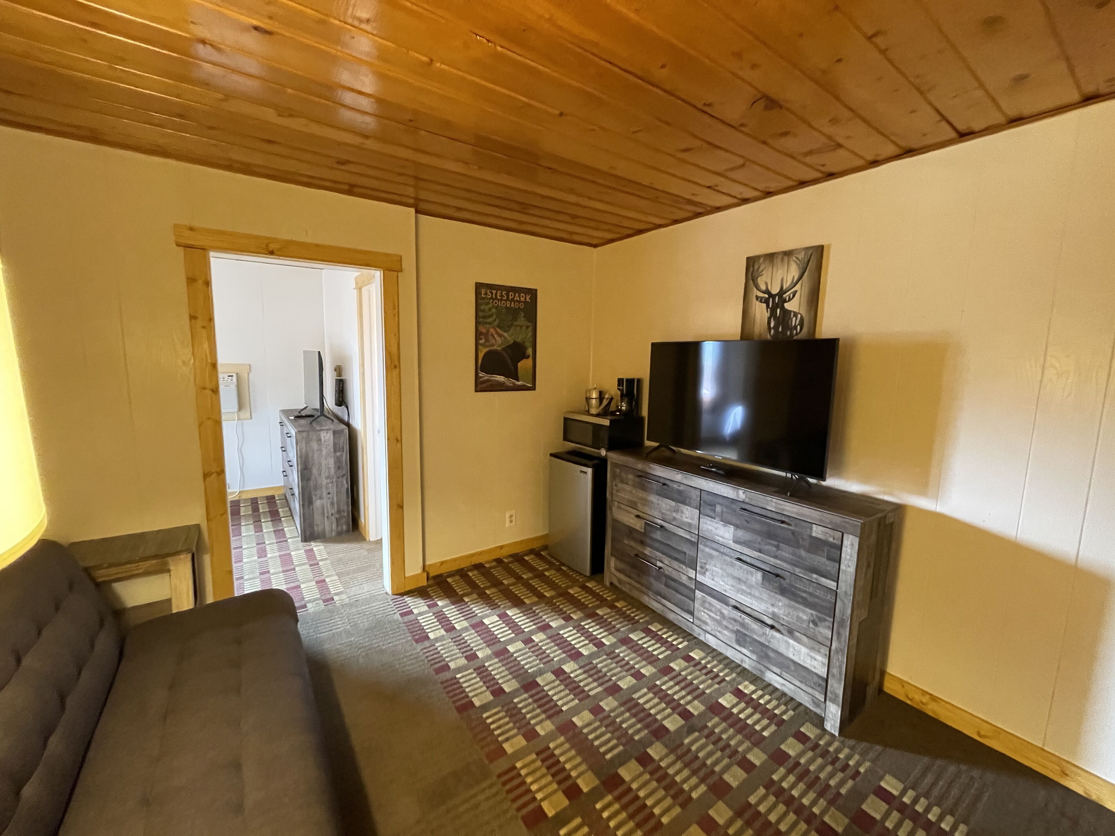 Estes Mountain Inn