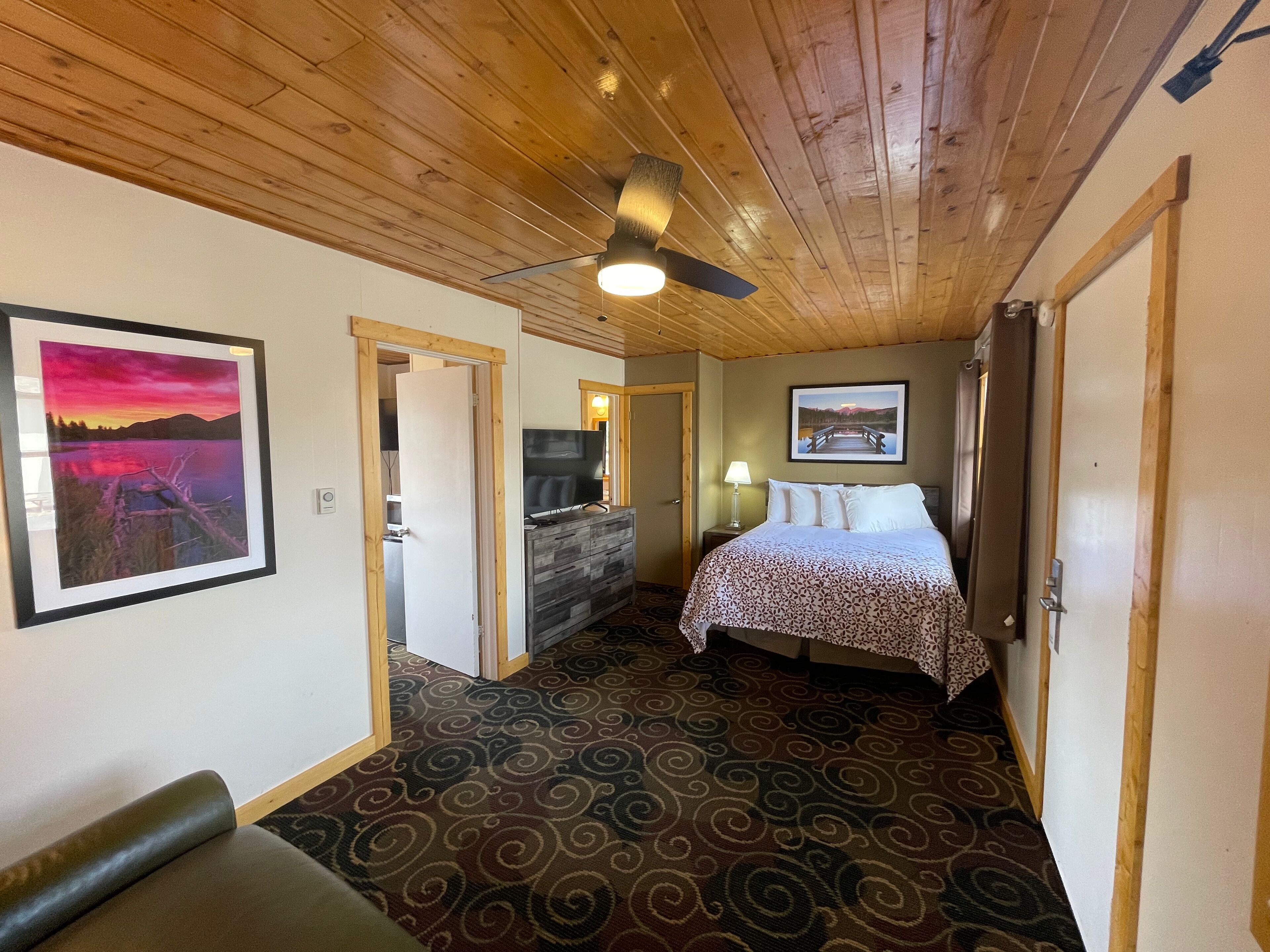 Estes Mountain Inn