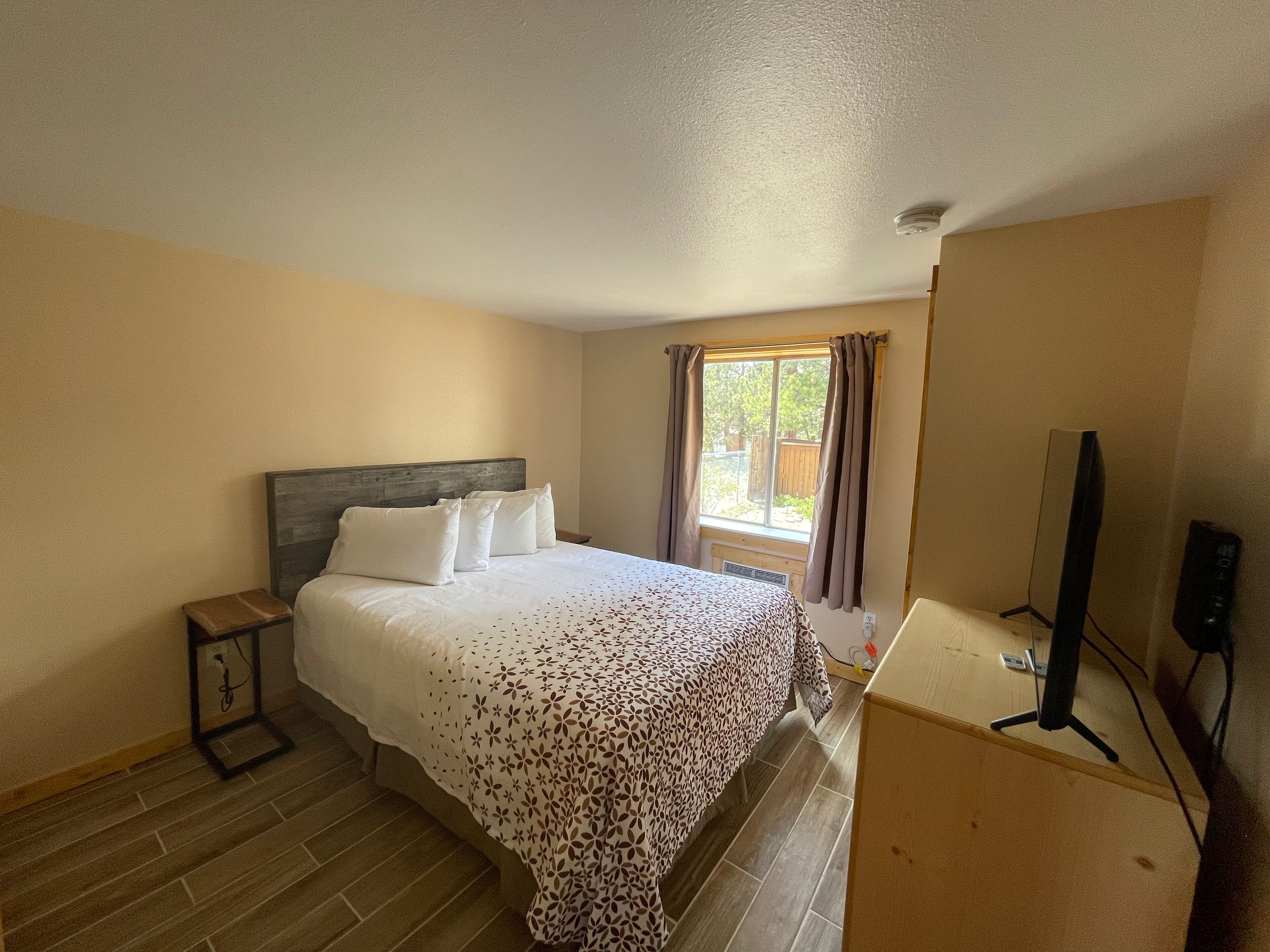 Estes Mountain Inn