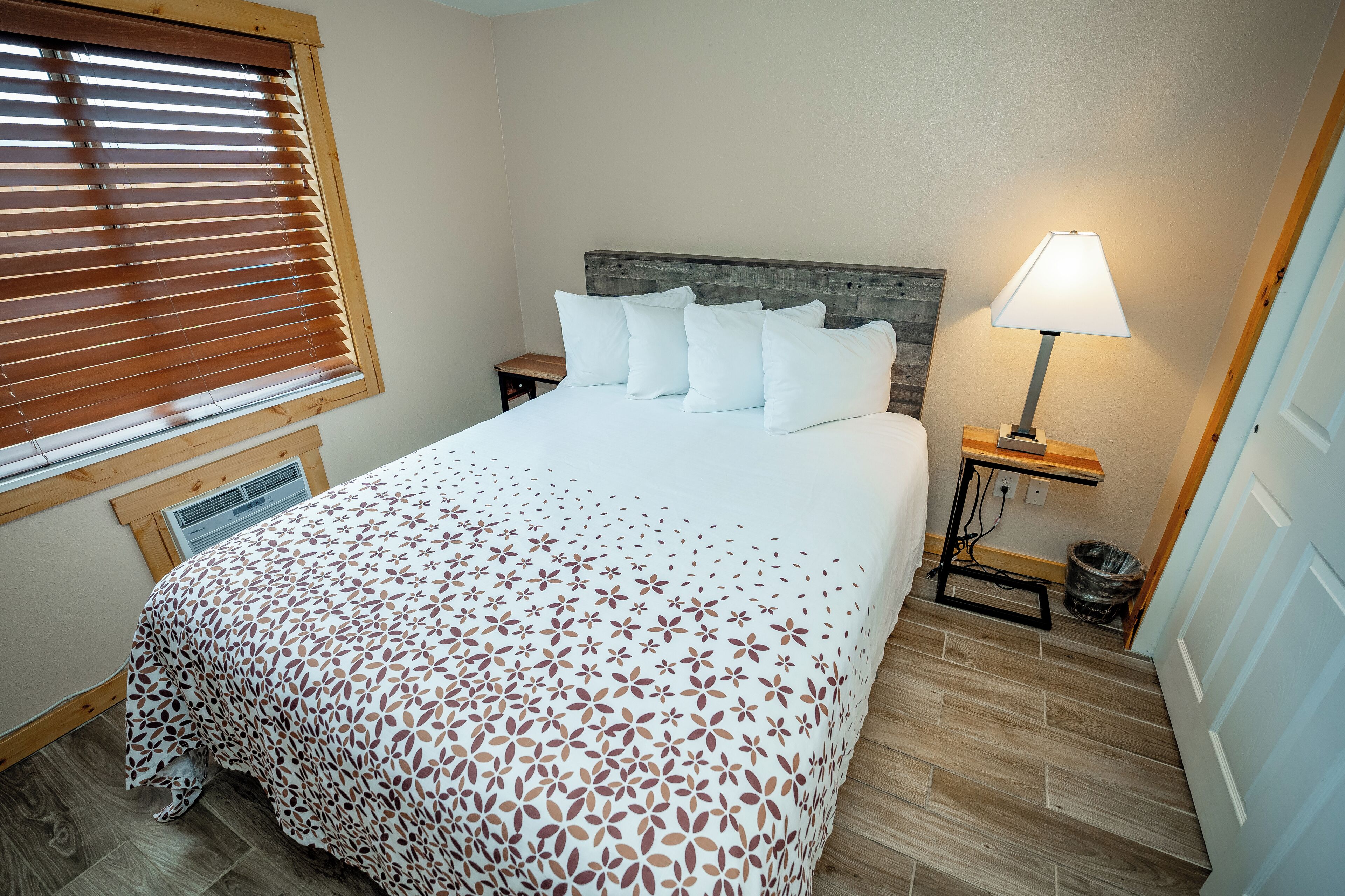 Estes Mountain Inn