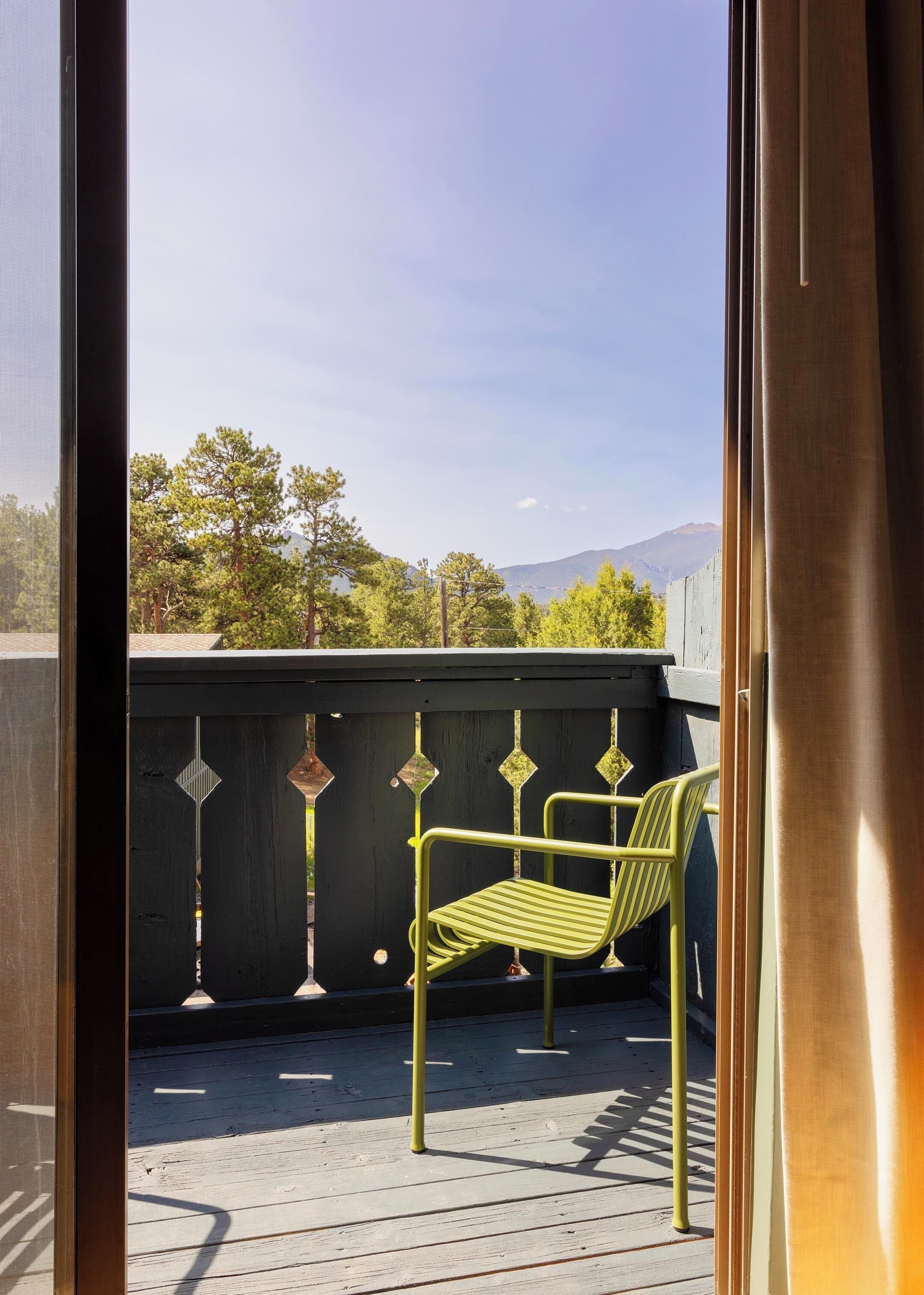 Trailborn Rocky Mountains Outpost
