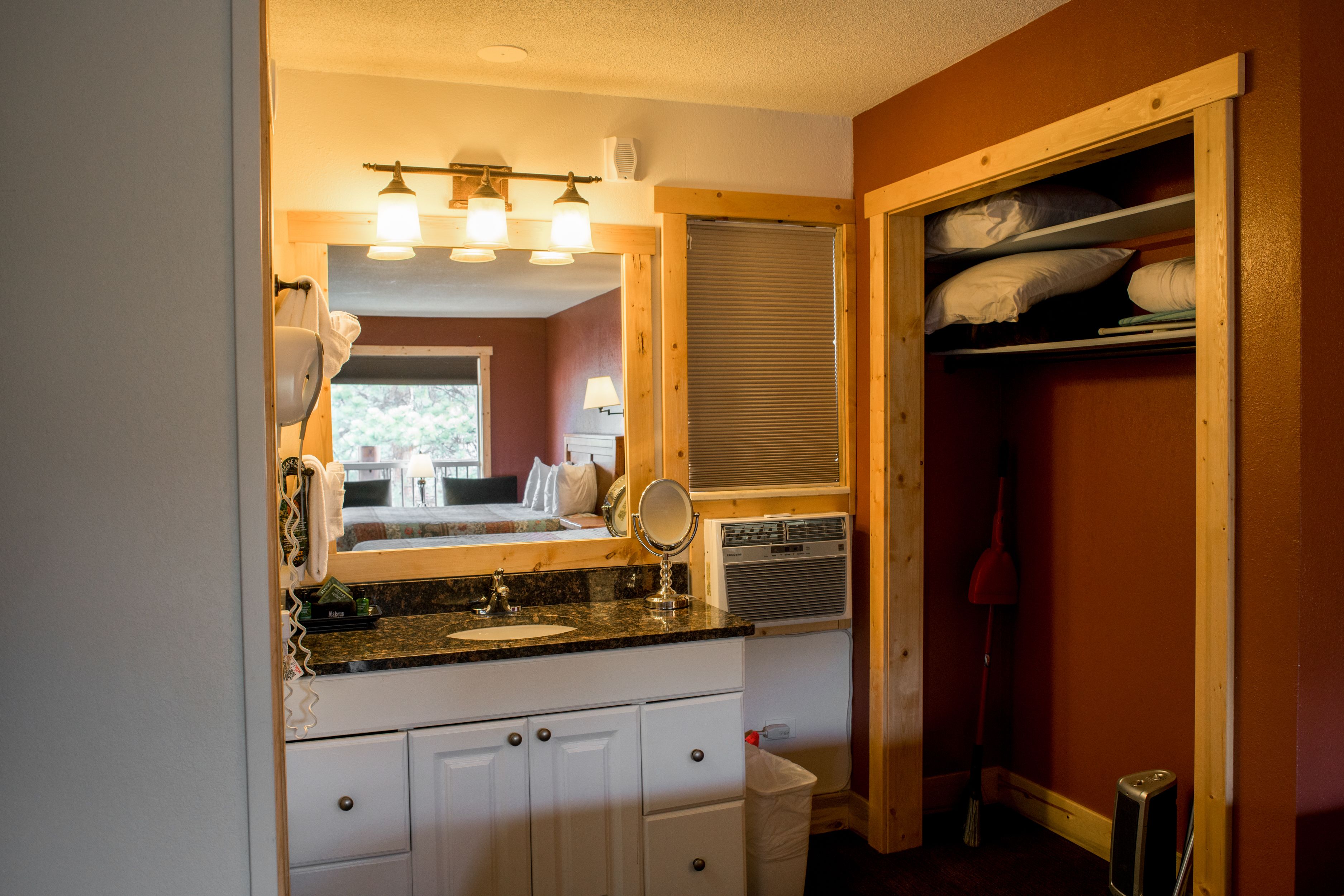 Hotel Estes