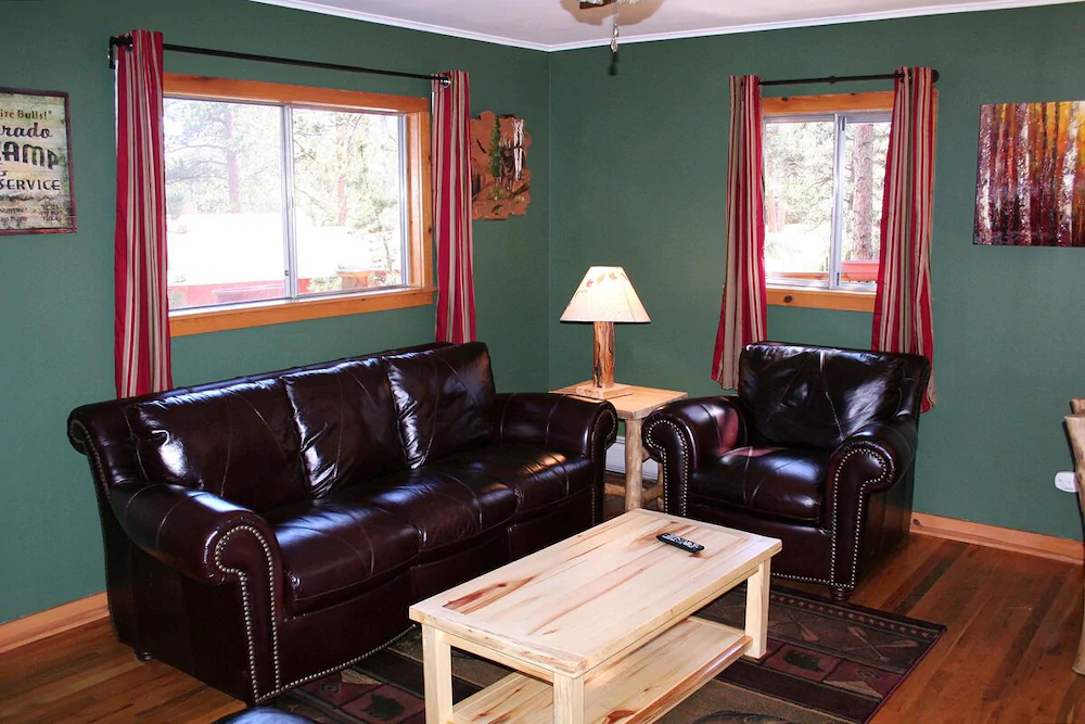 Mountain Pine Cabin