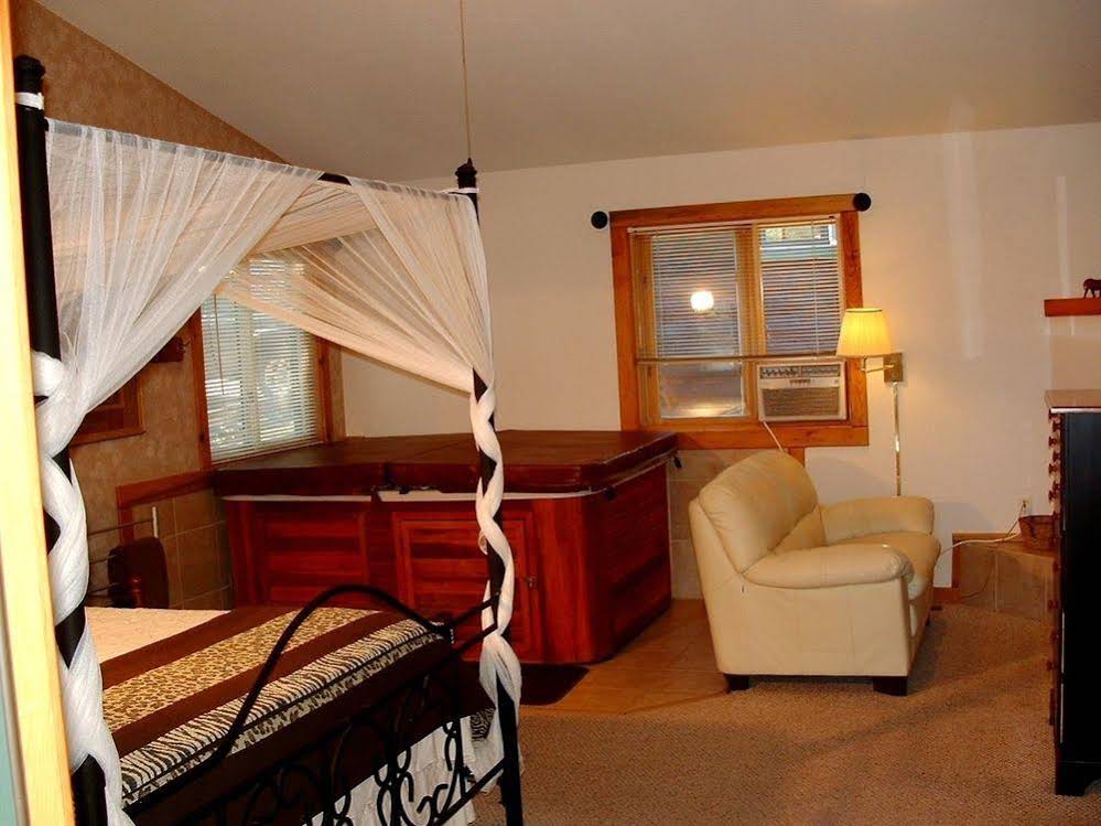 Mountain Shadows Resort
