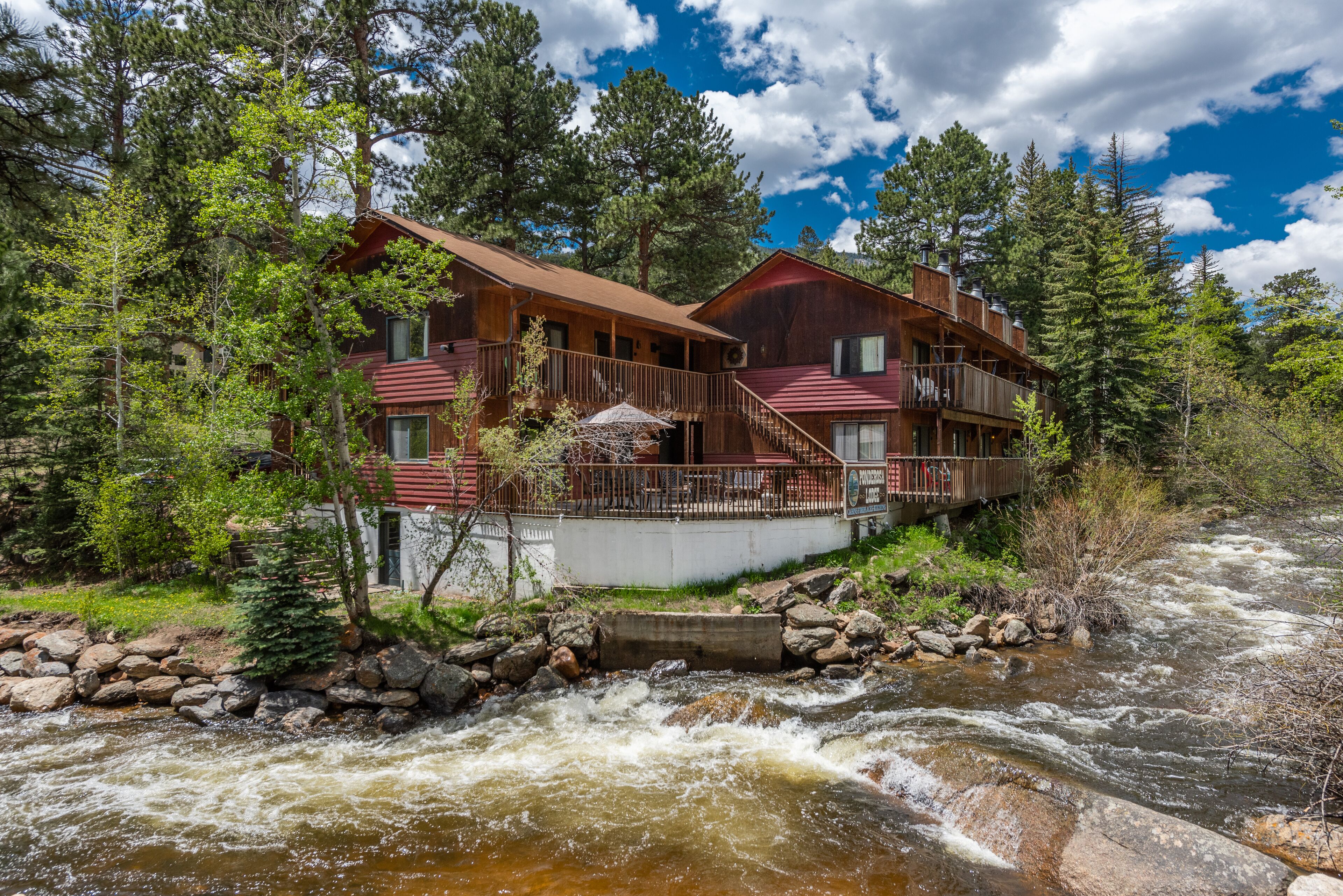 Ponderosa Lodge