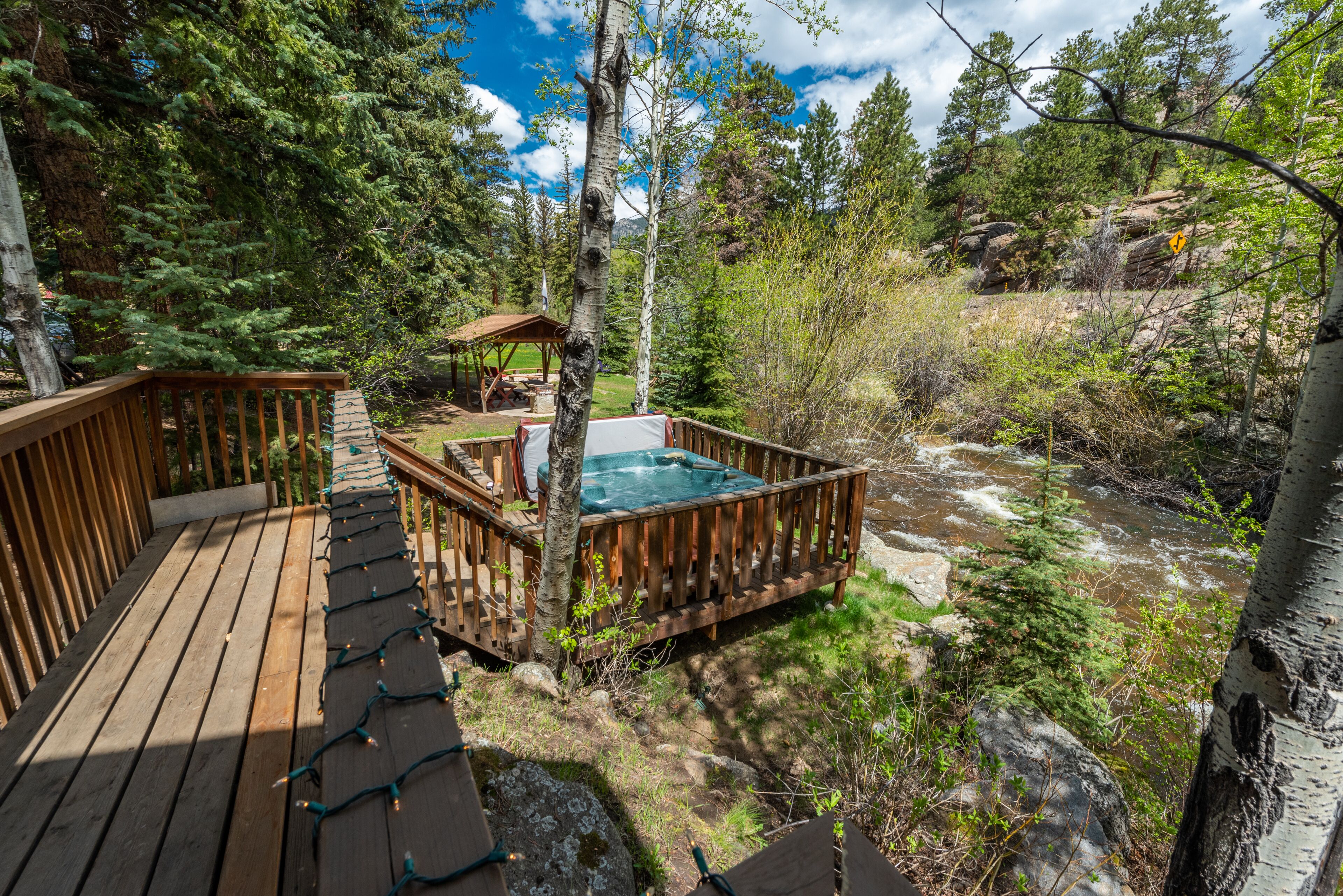 Ponderosa Lodge