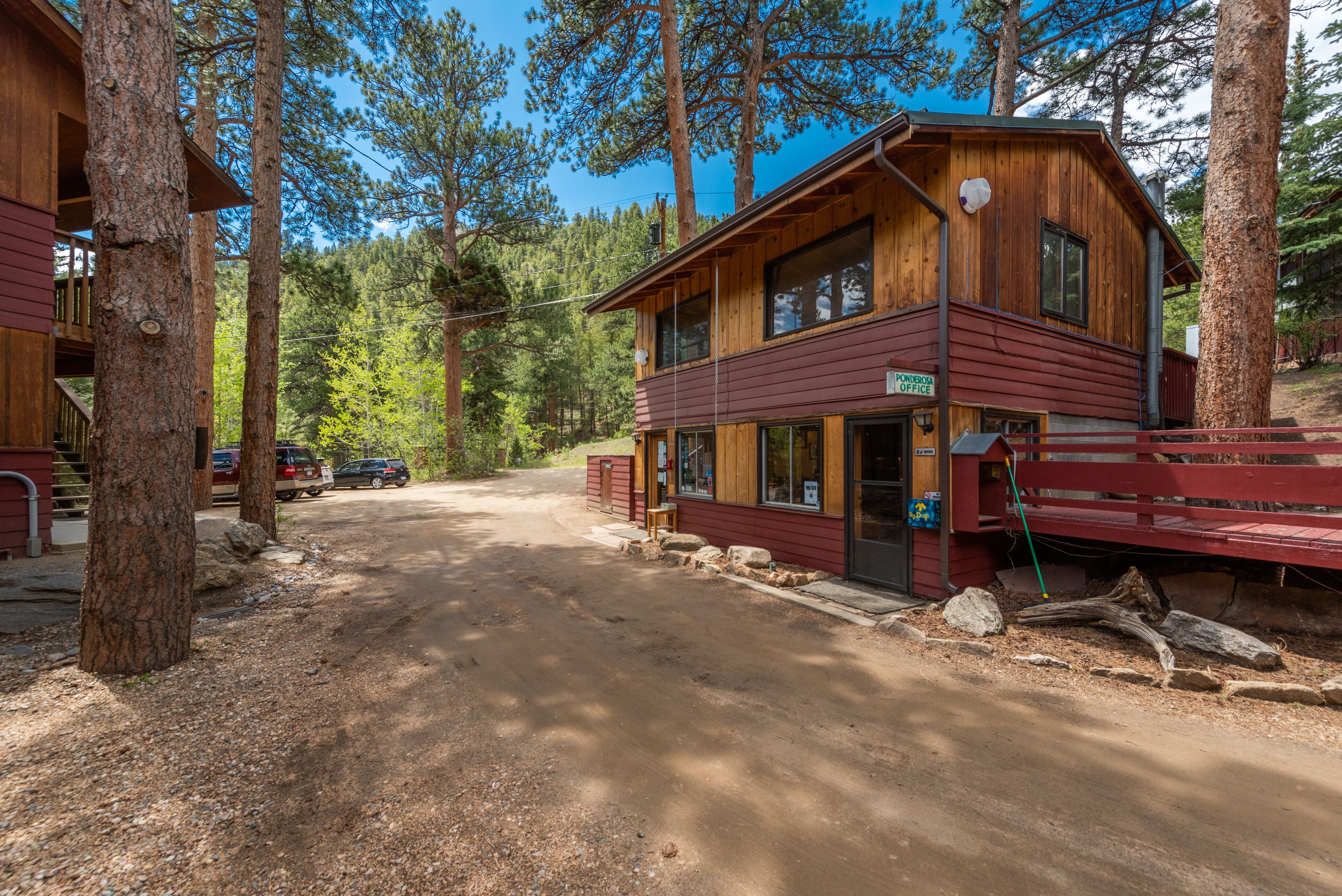 Ponderosa Lodge