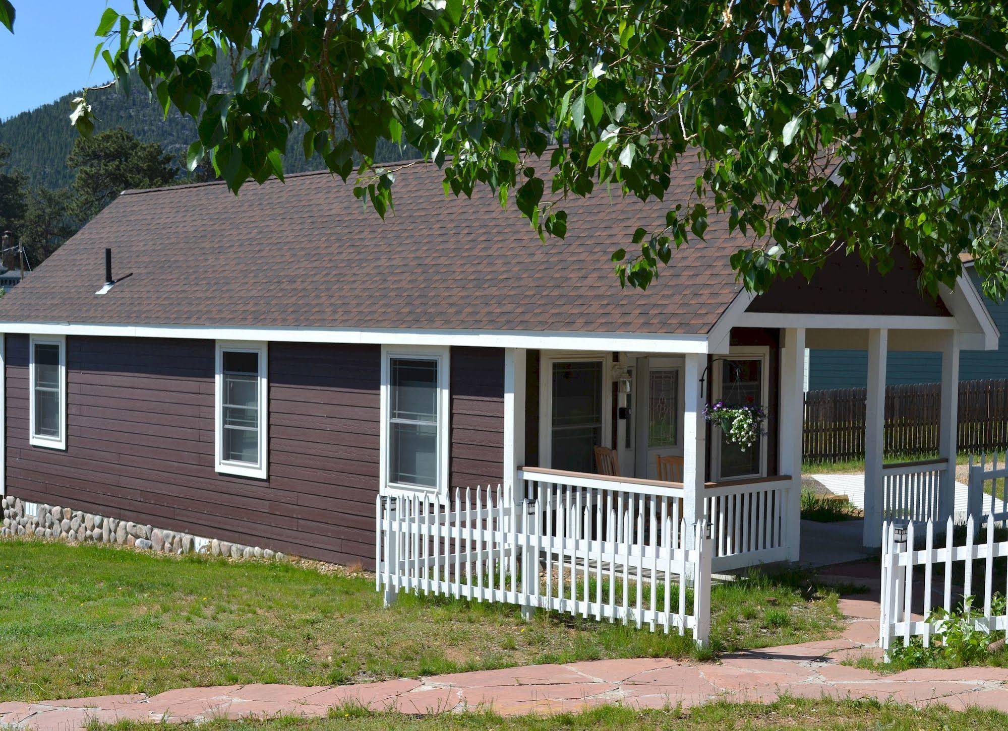 River Rock Cottages