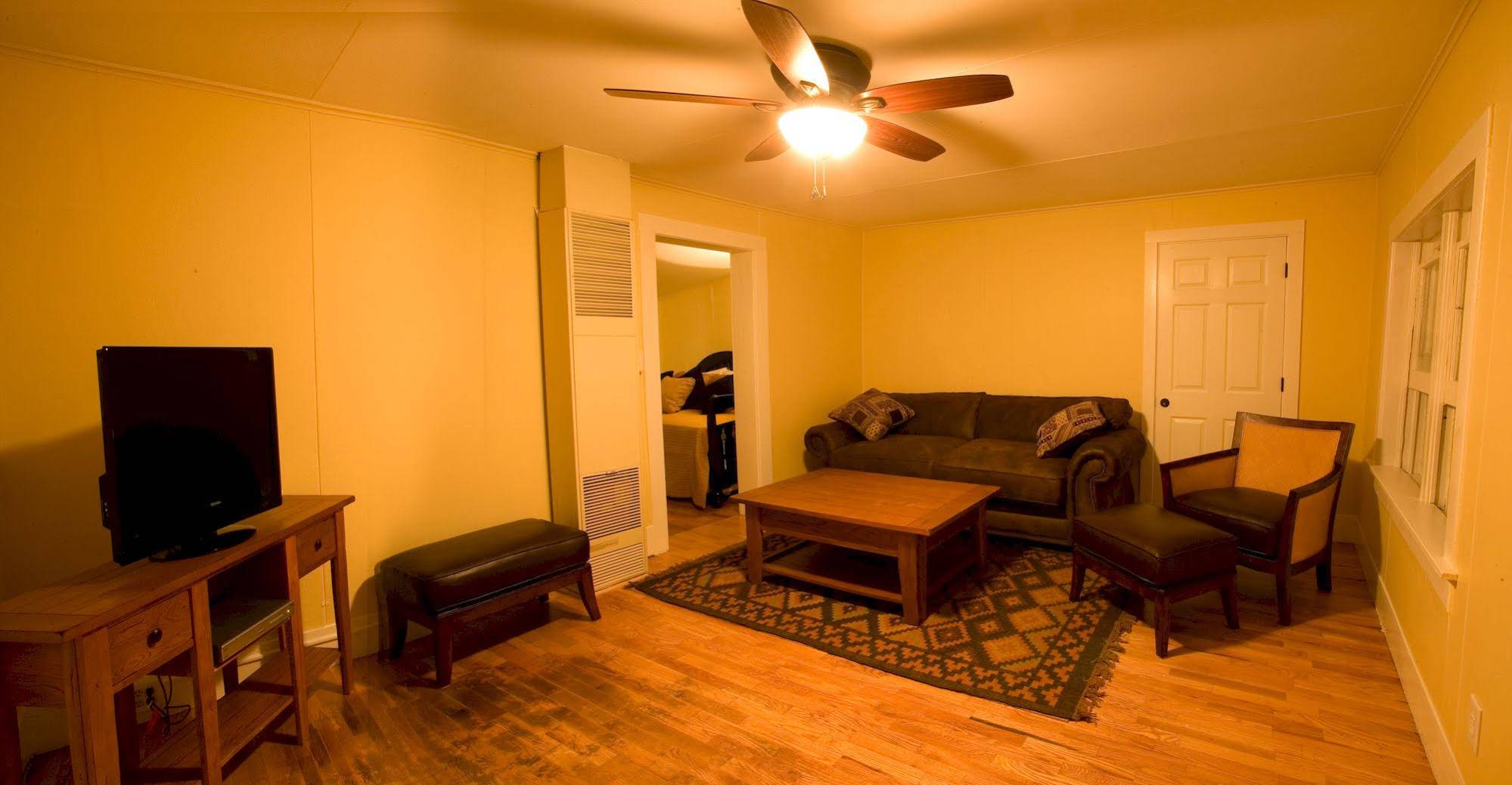 River Rock Cottages