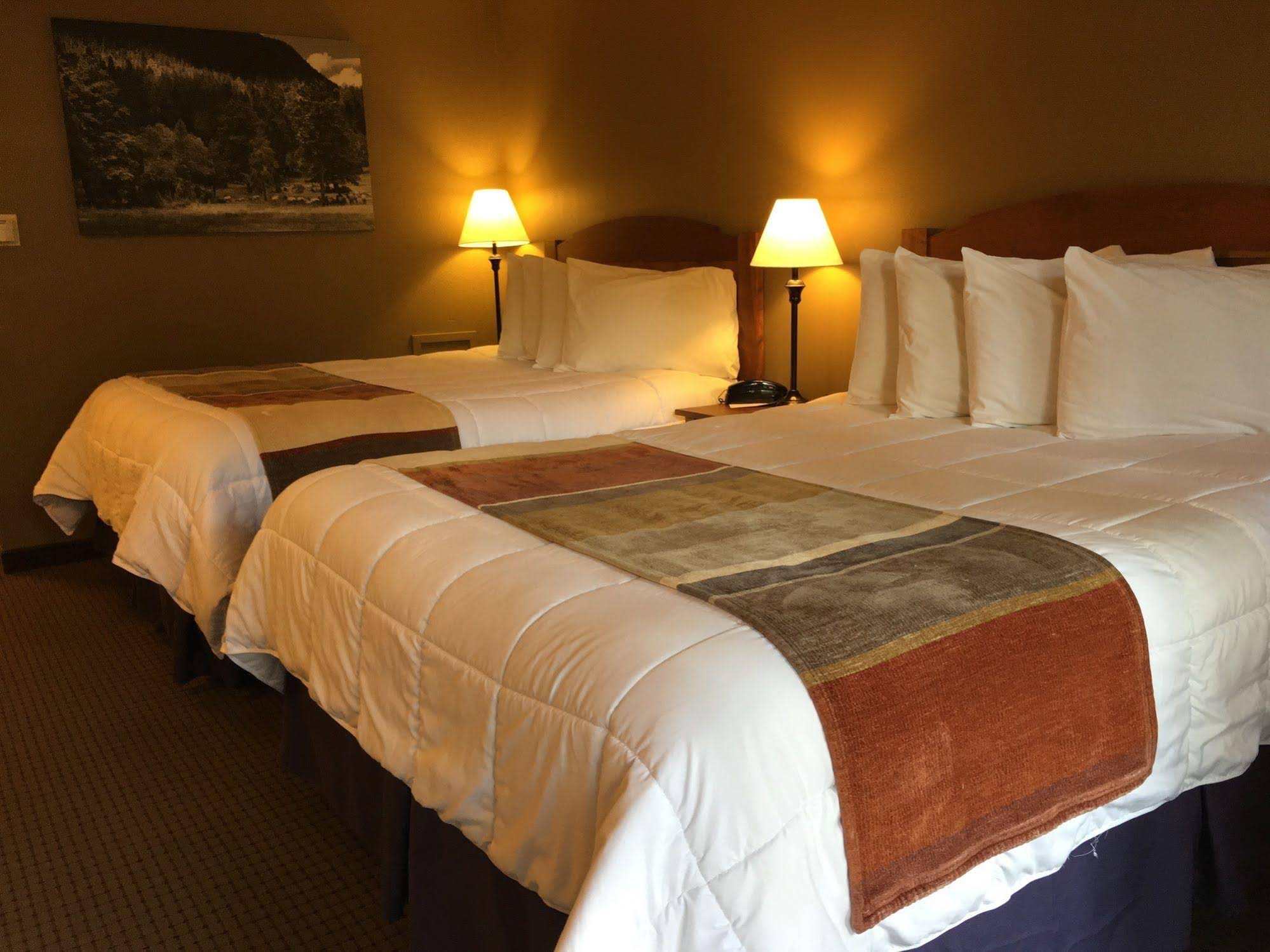 Silver Moon Inn
