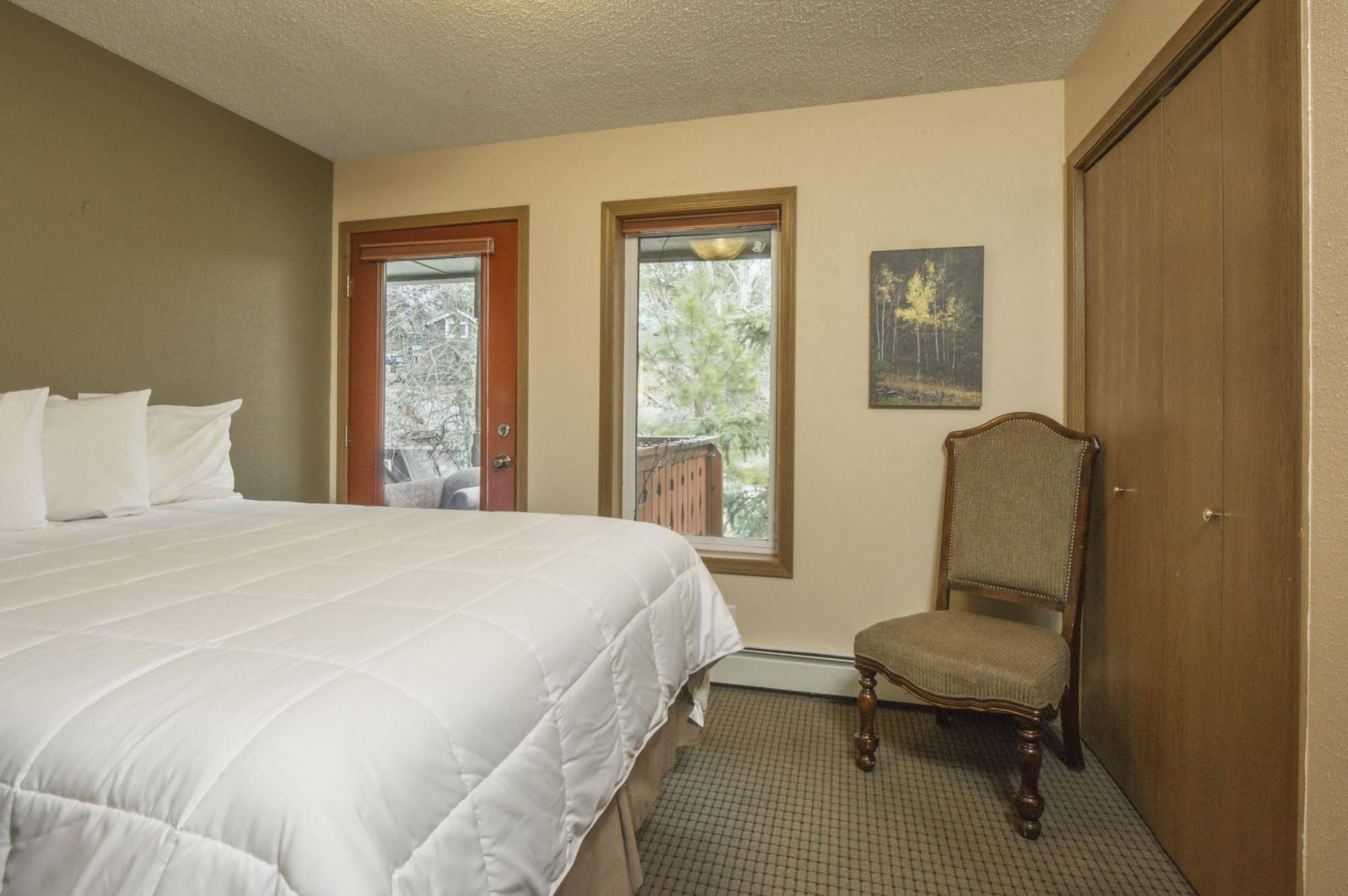 Silver Moon Inn