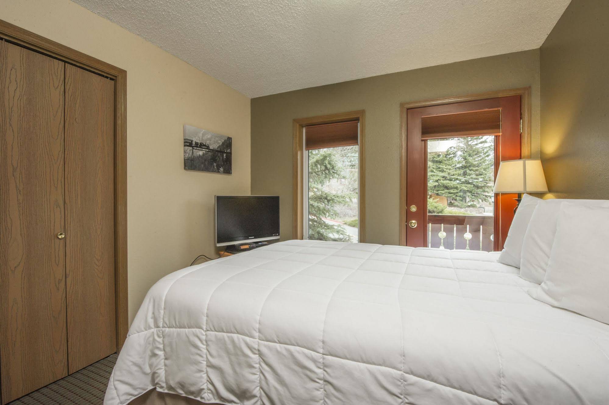 Silver Moon Inn