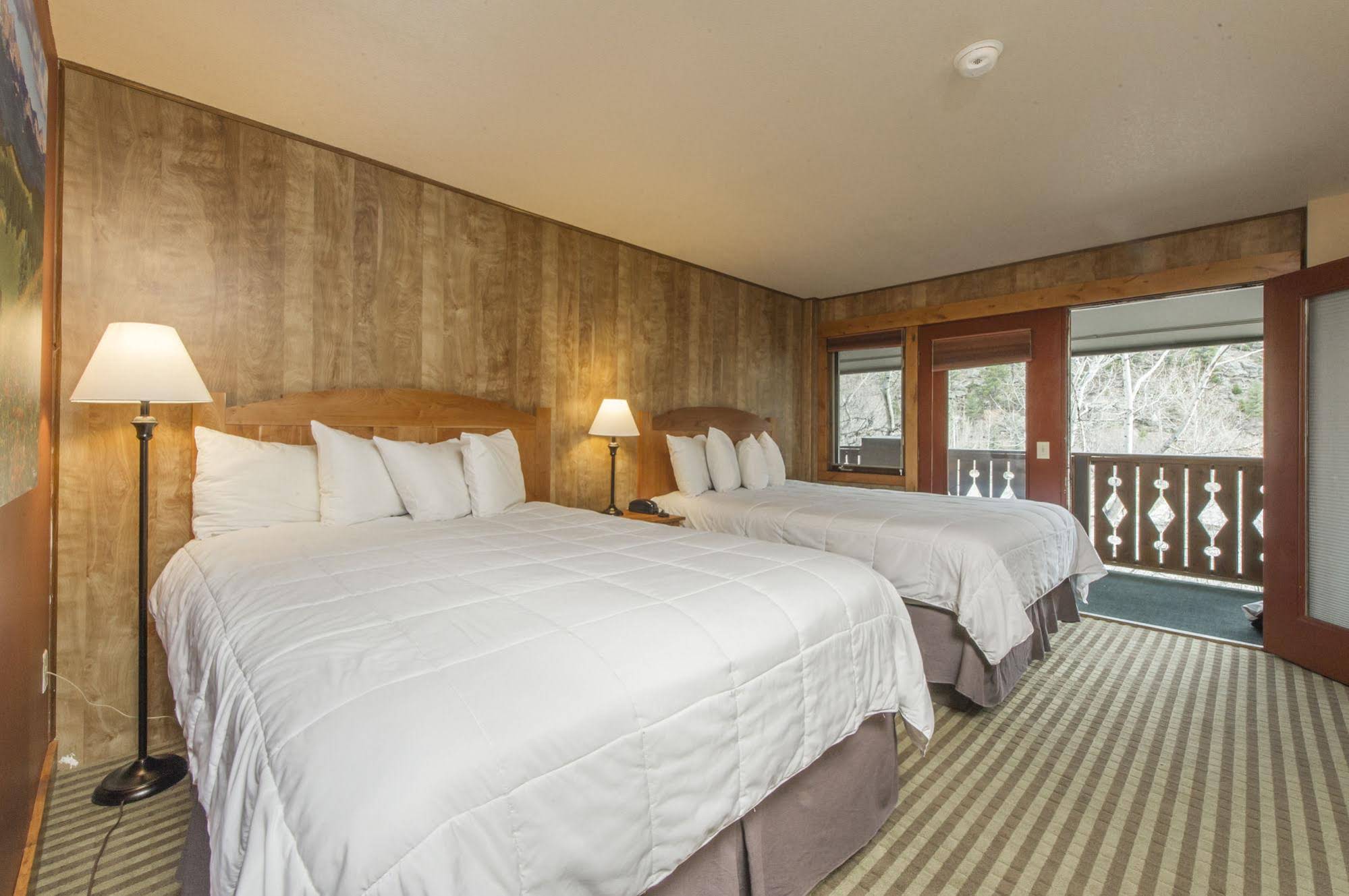Silver Moon Inn