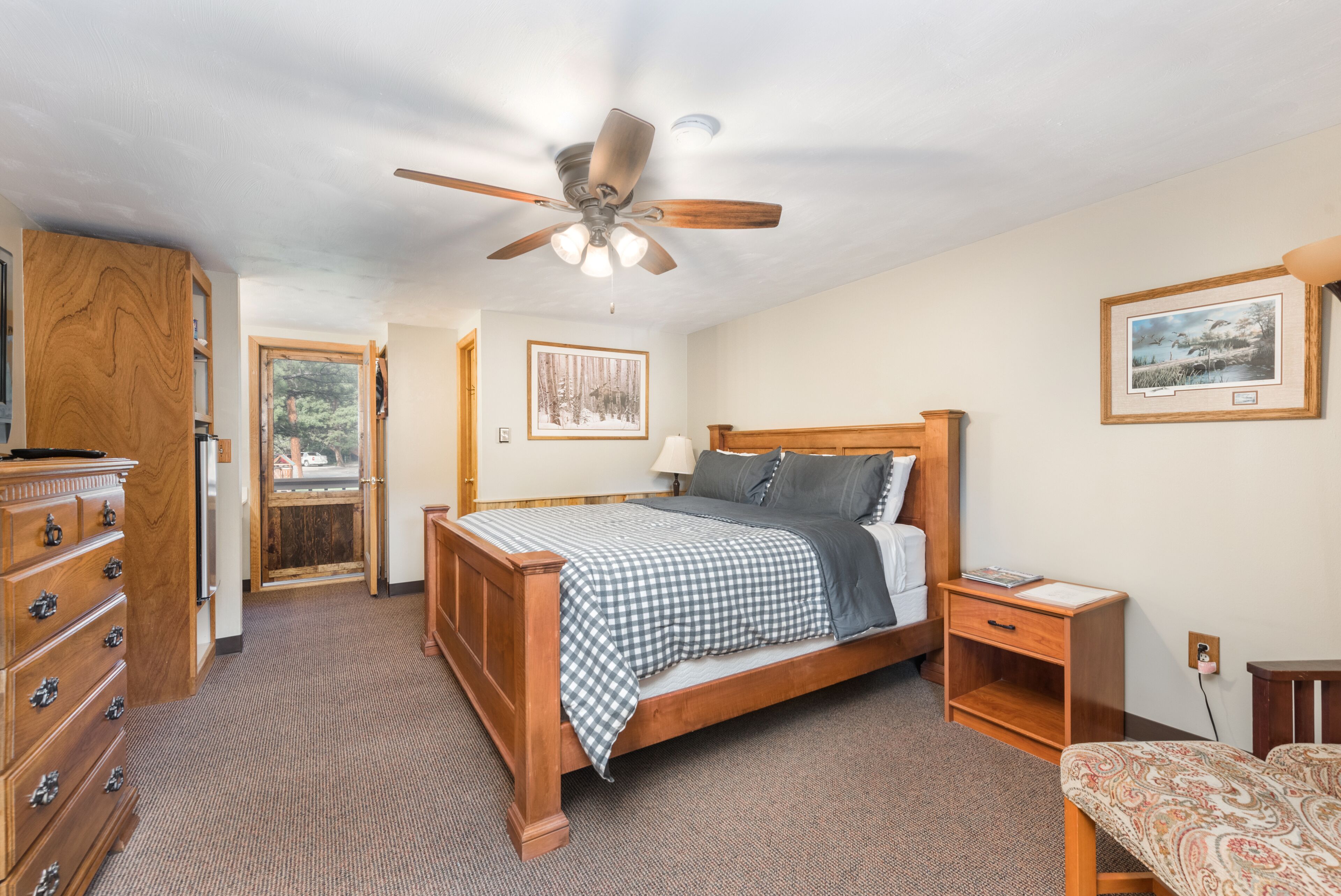 The 4 Seasons Inn