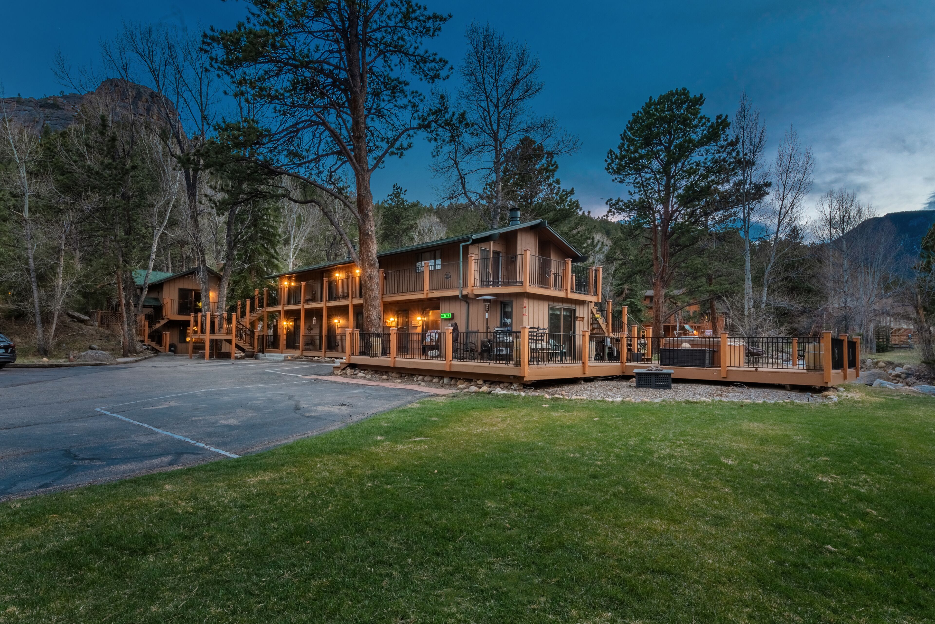The 4 Seasons Inn