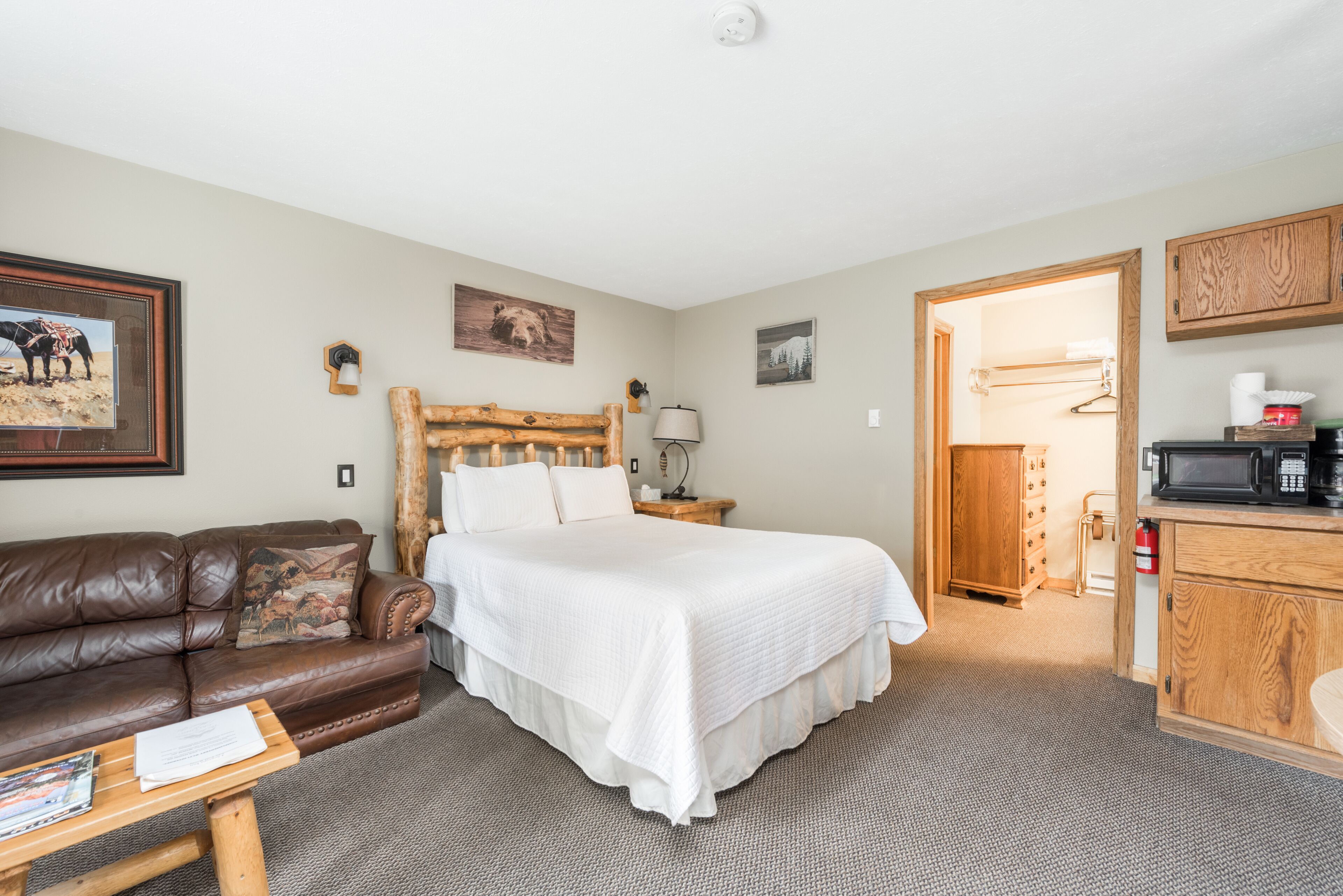 The 4 Seasons Inn