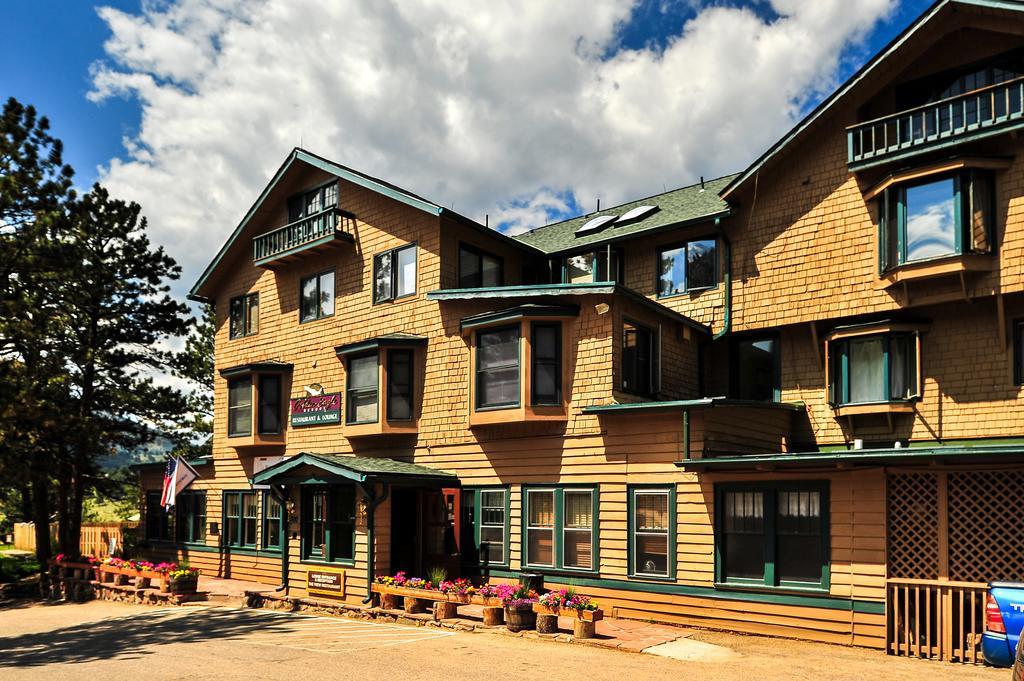 The Historic Crags Lodge