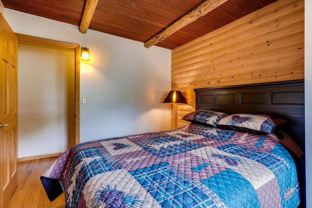 Colorado Bear Creek Cabins