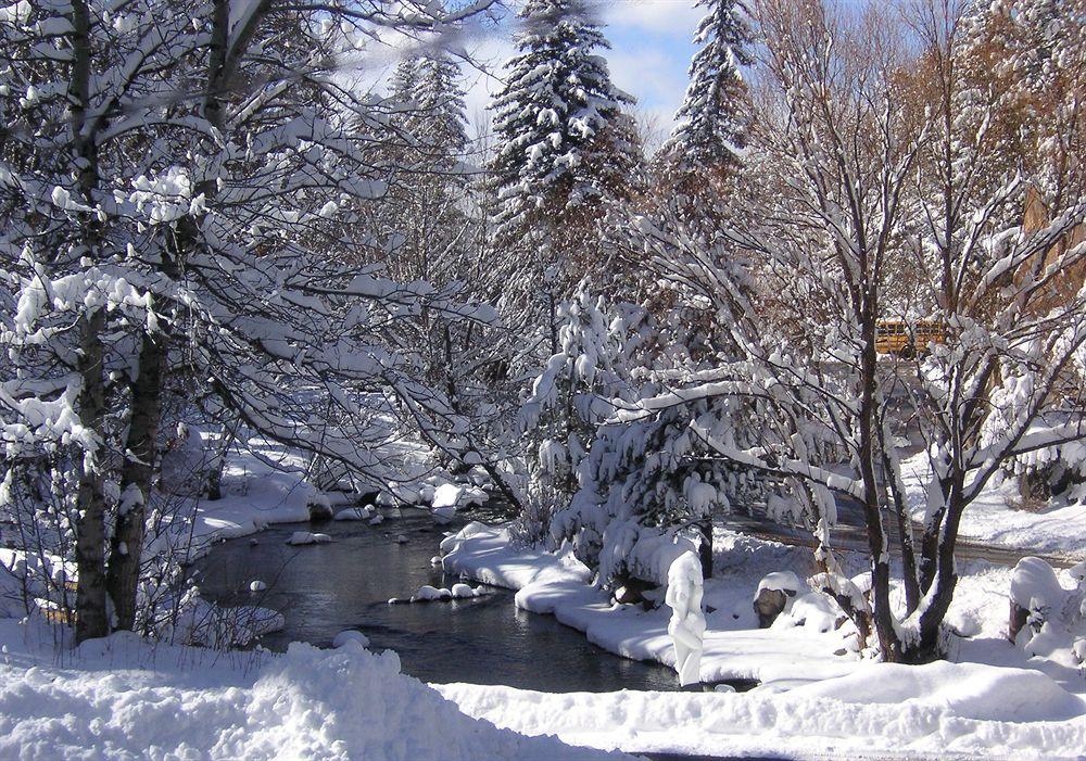 Highland Haven Creekside Inn