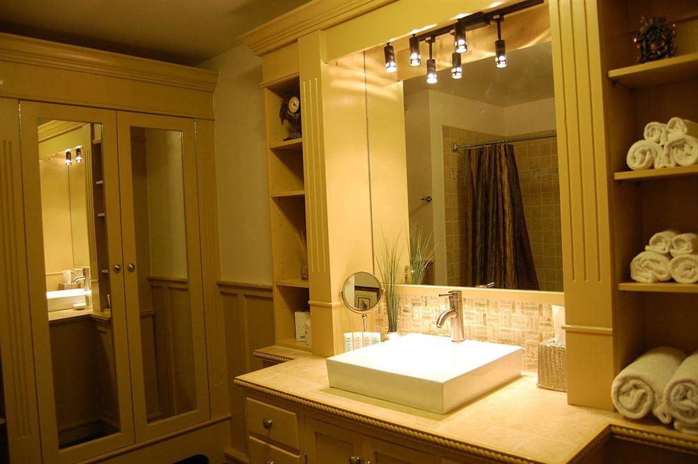 Highland Haven Creekside Inn