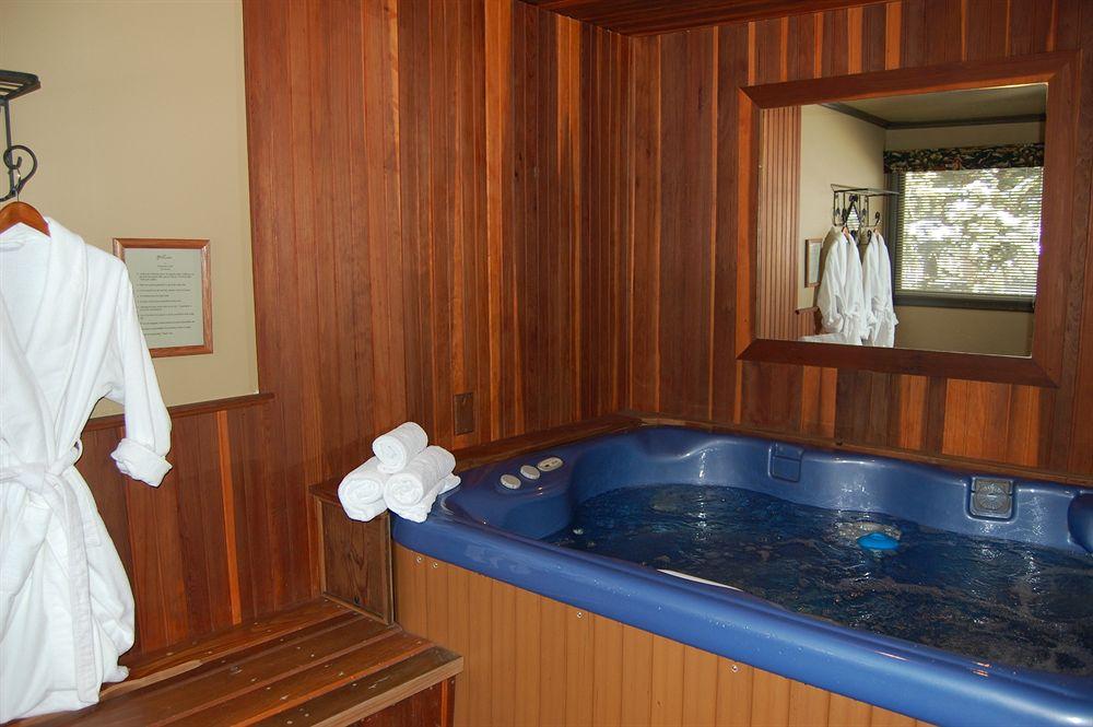 Highland Haven Creekside Inn