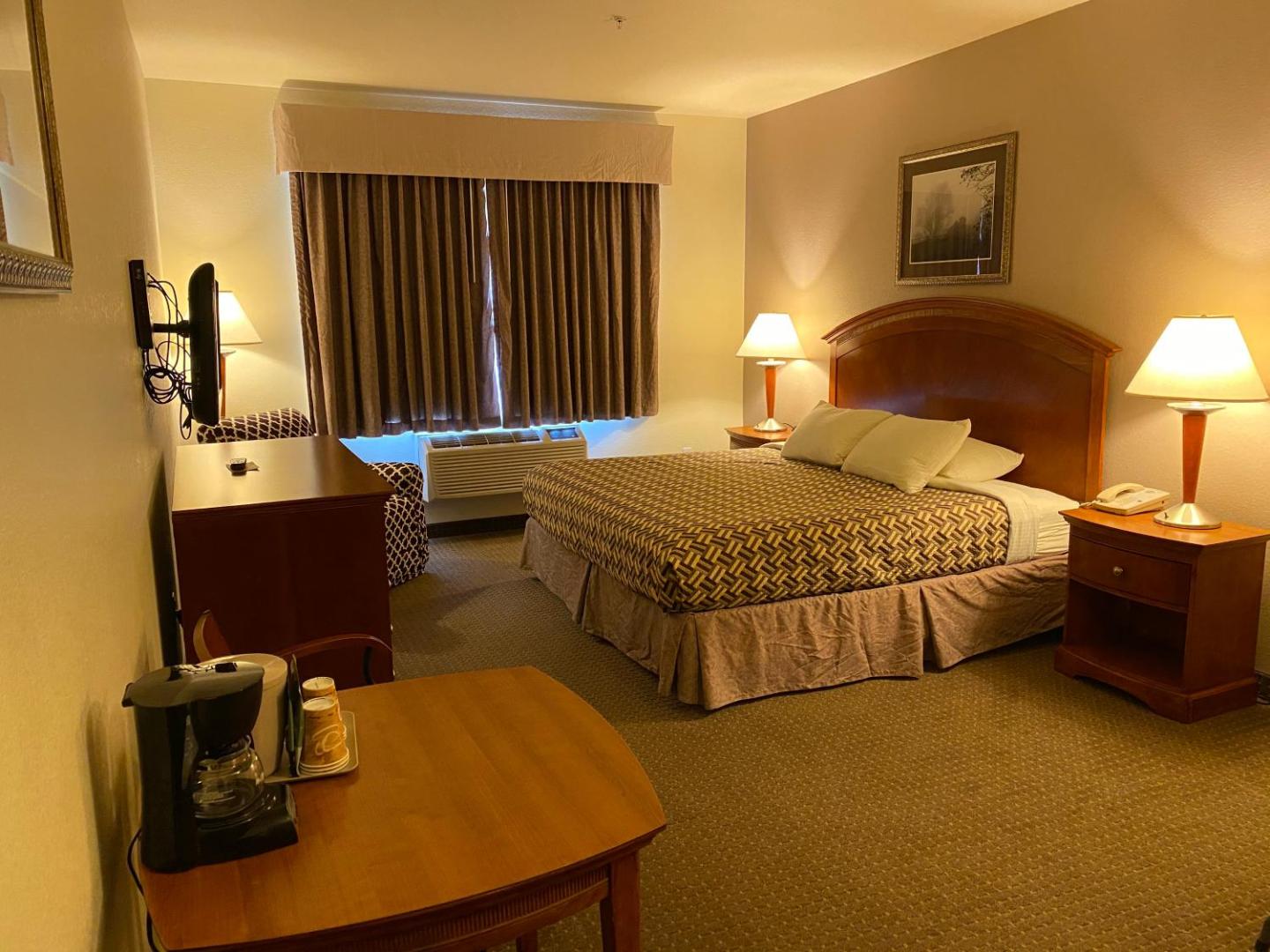 A Riverside Inn Travelodge by Wyndham