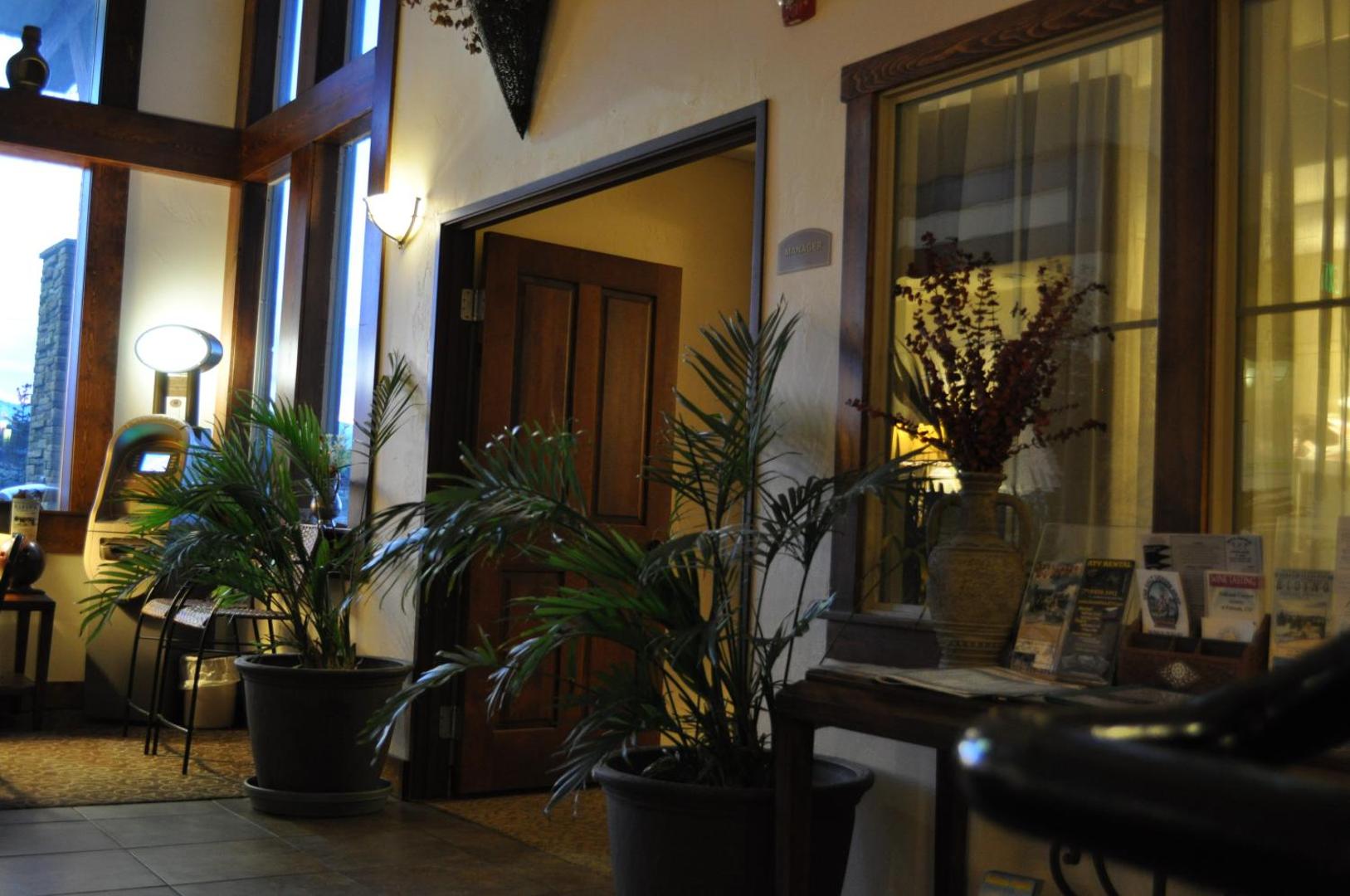 A Riverside Inn Travelodge by Wyndham