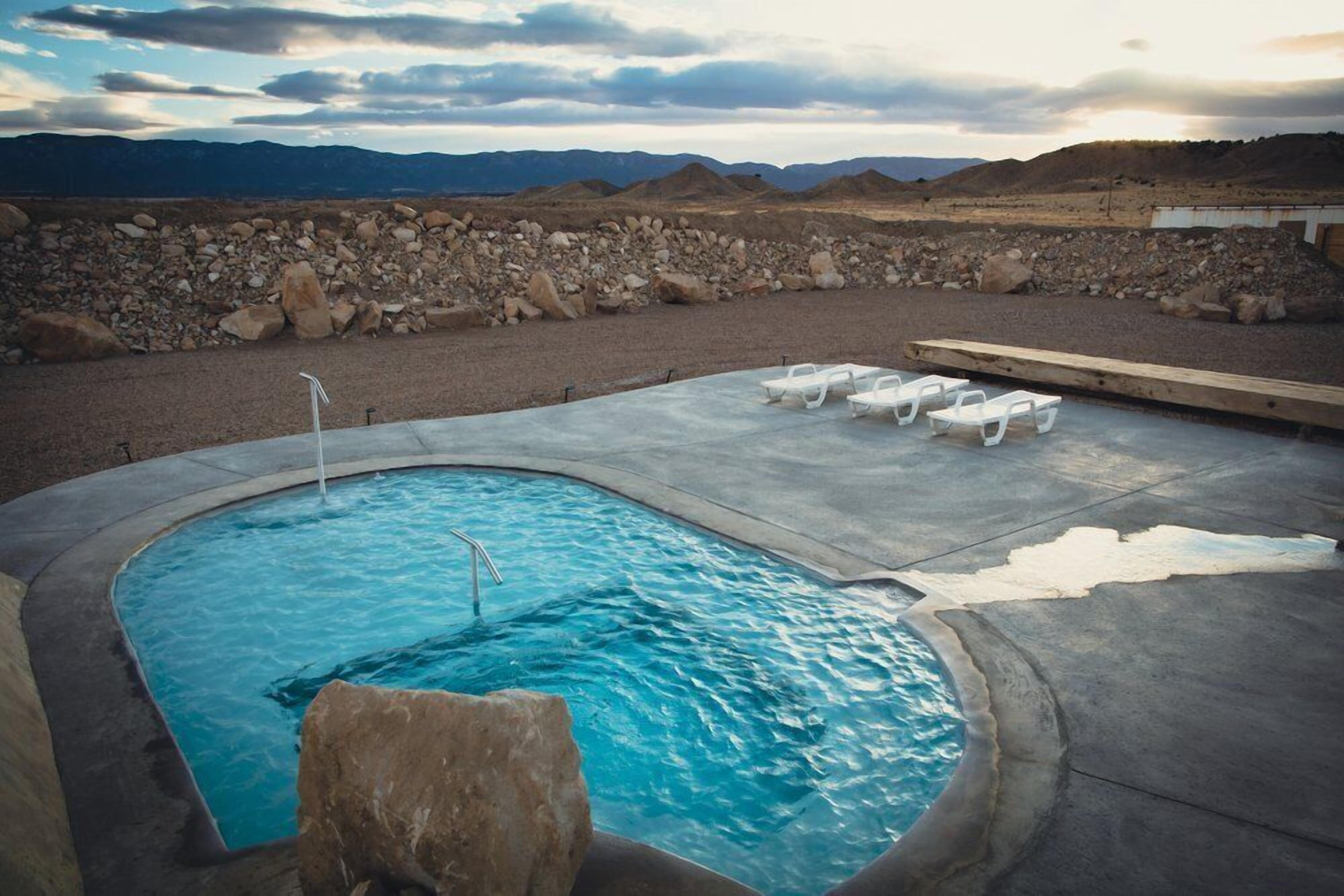 Desert Reef Hot Springs