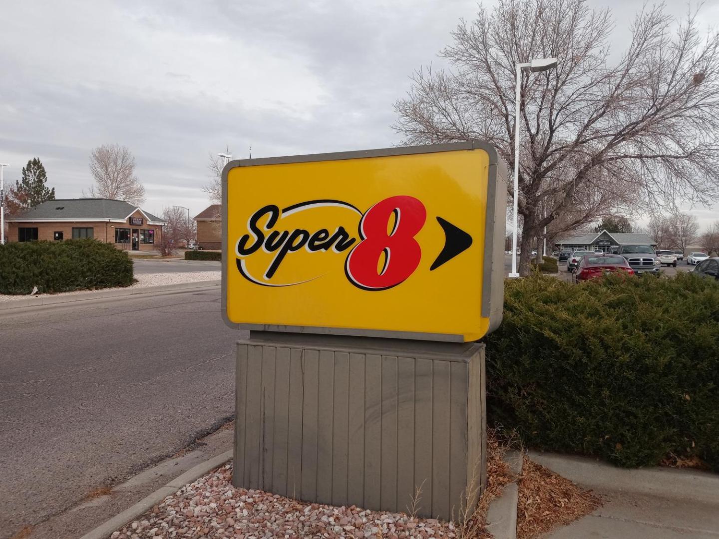 Super 8 by Wyndham Windsor