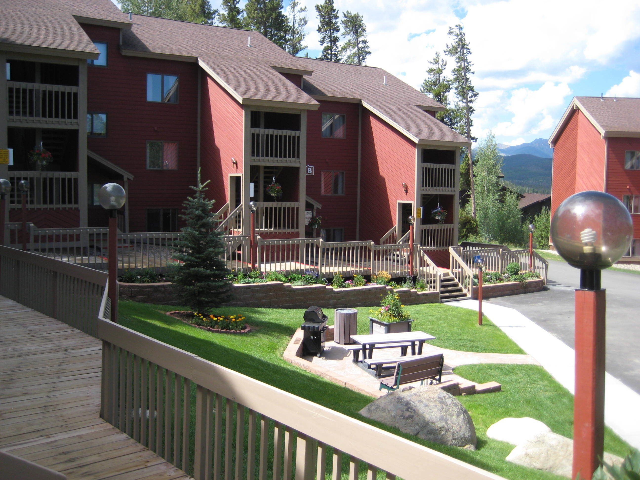 Indian Peaks Resort