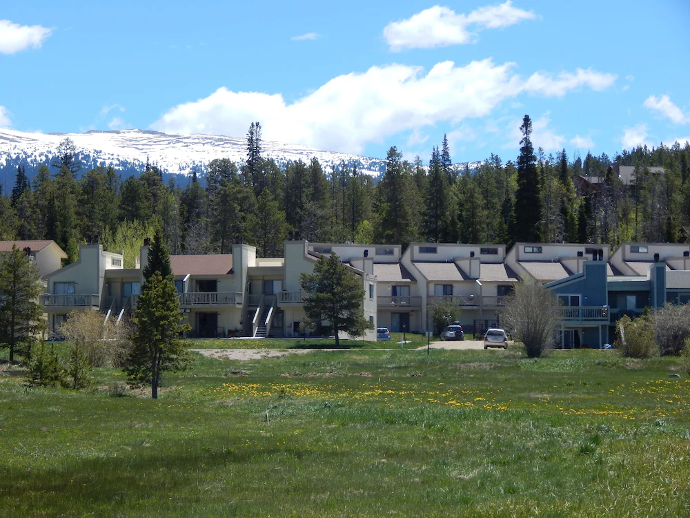 MeadowRidge Resort