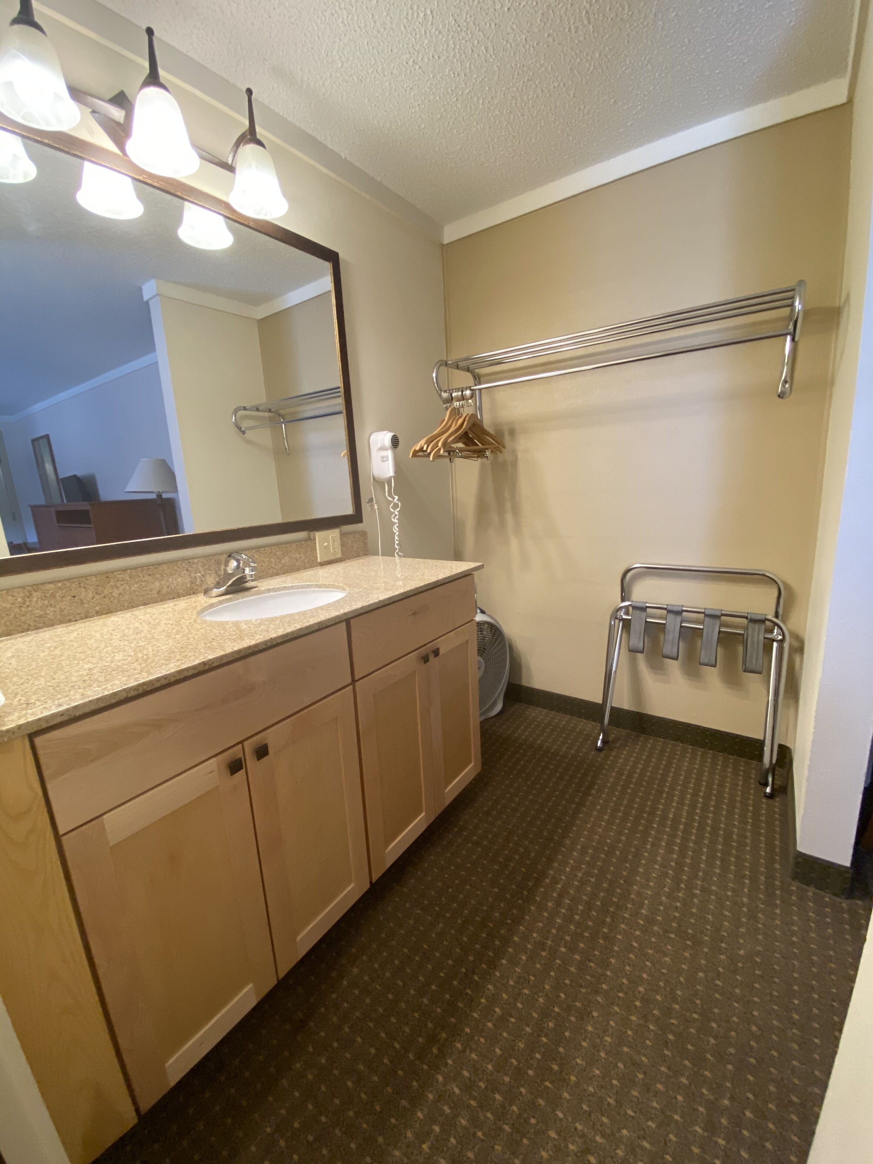Snowshoe Motel