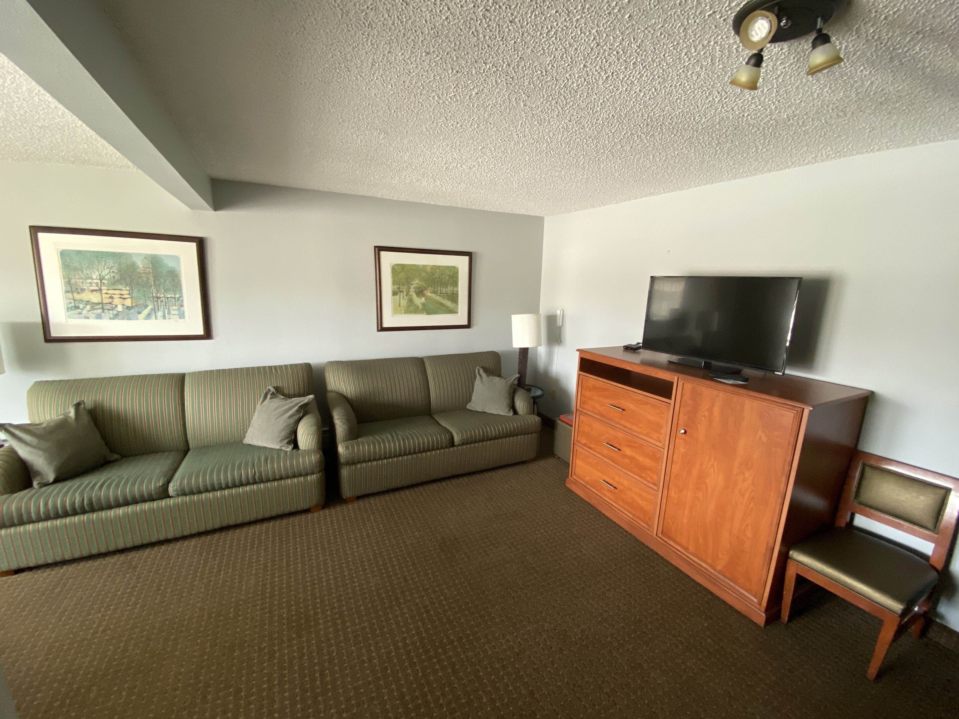Snowshoe Motel