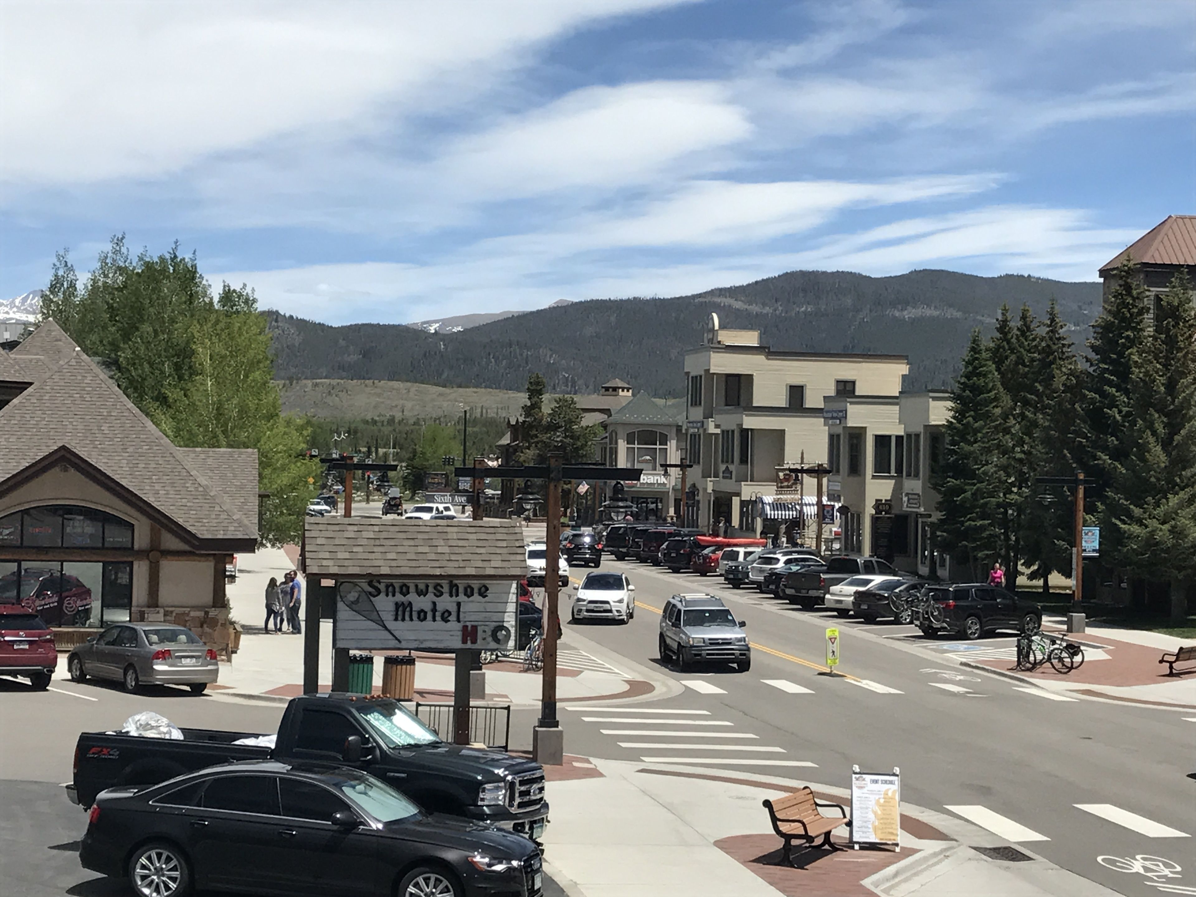 Snowshoe Motel