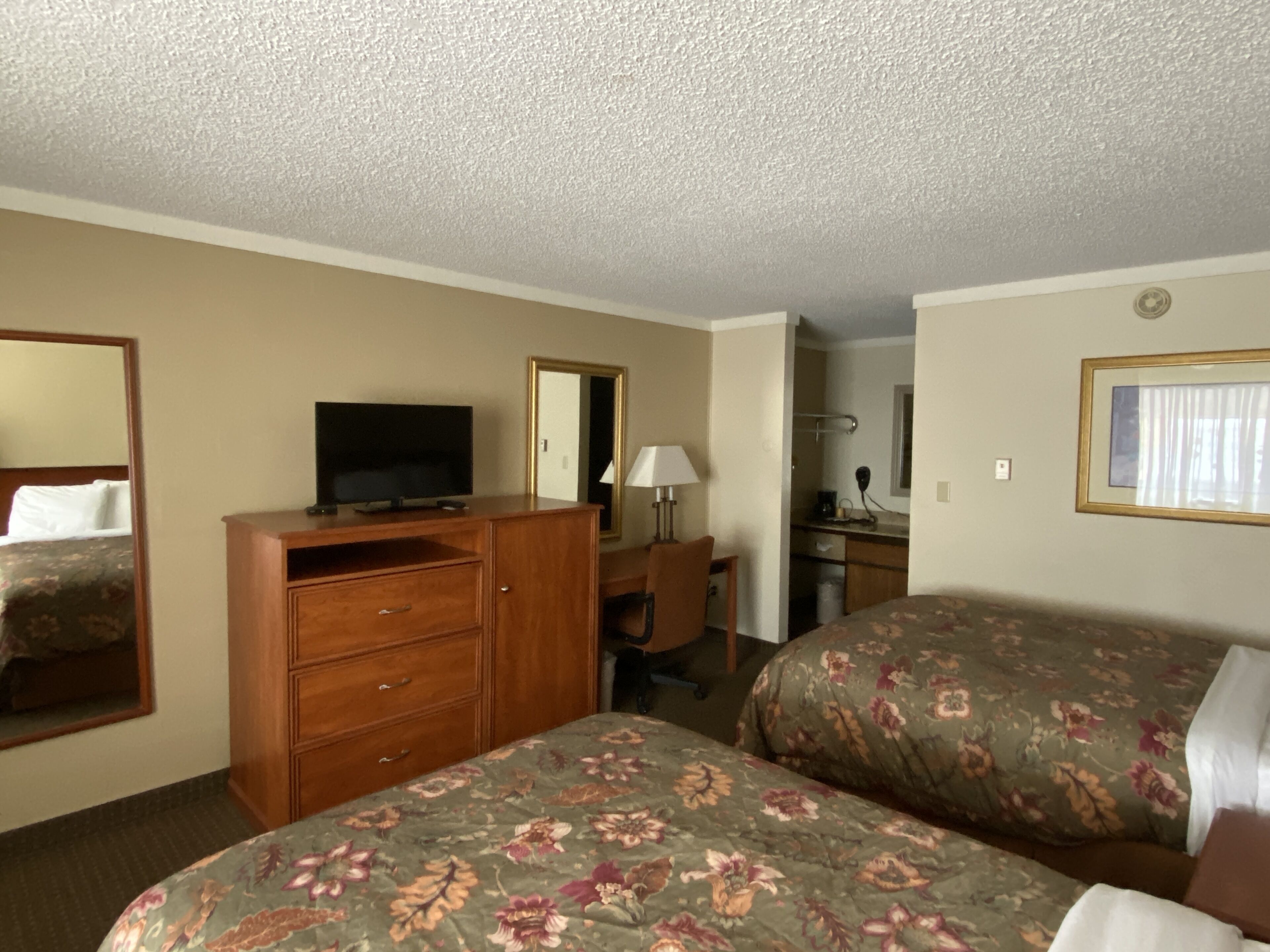 Snowshoe Motel