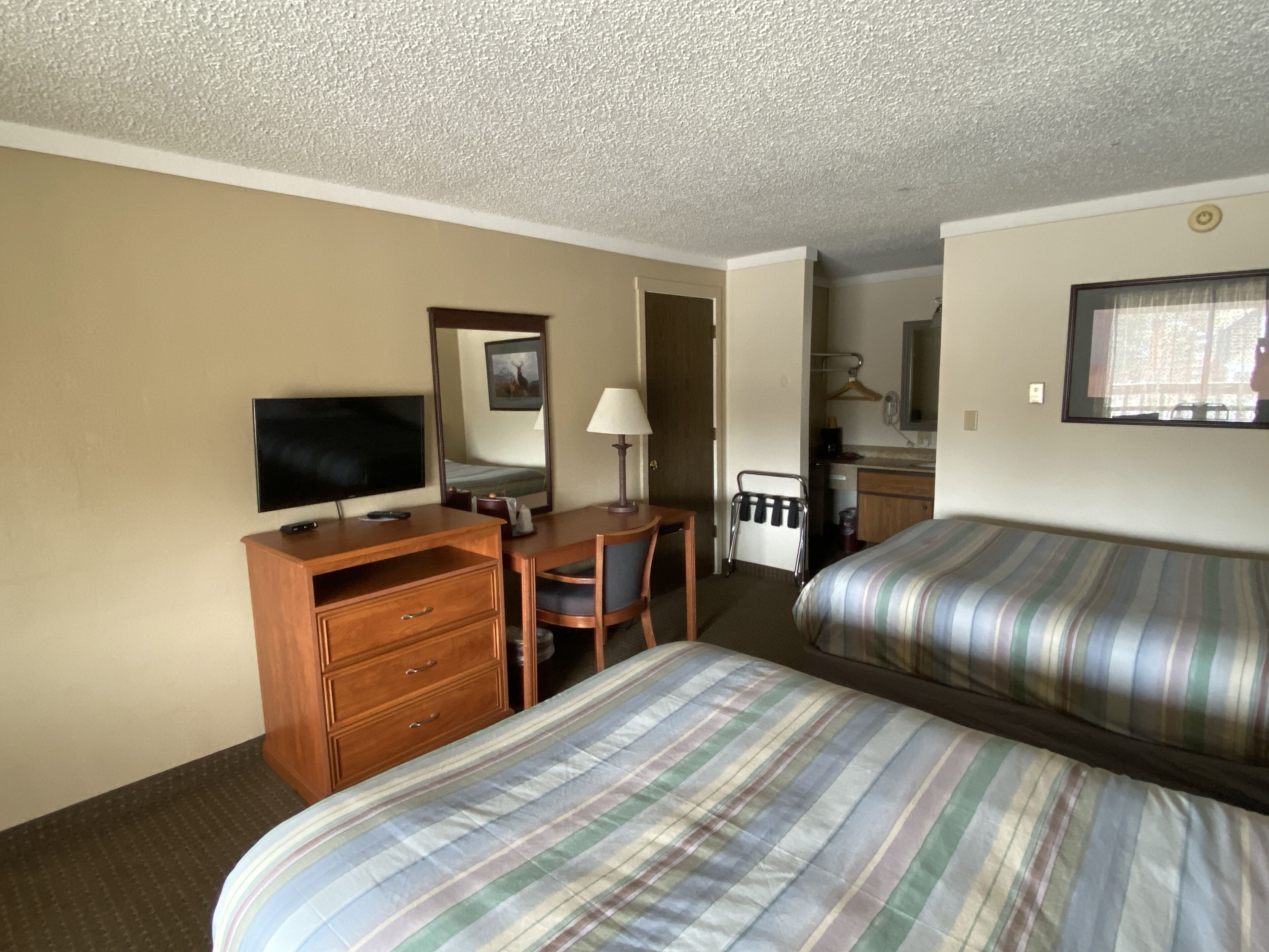 Snowshoe Motel