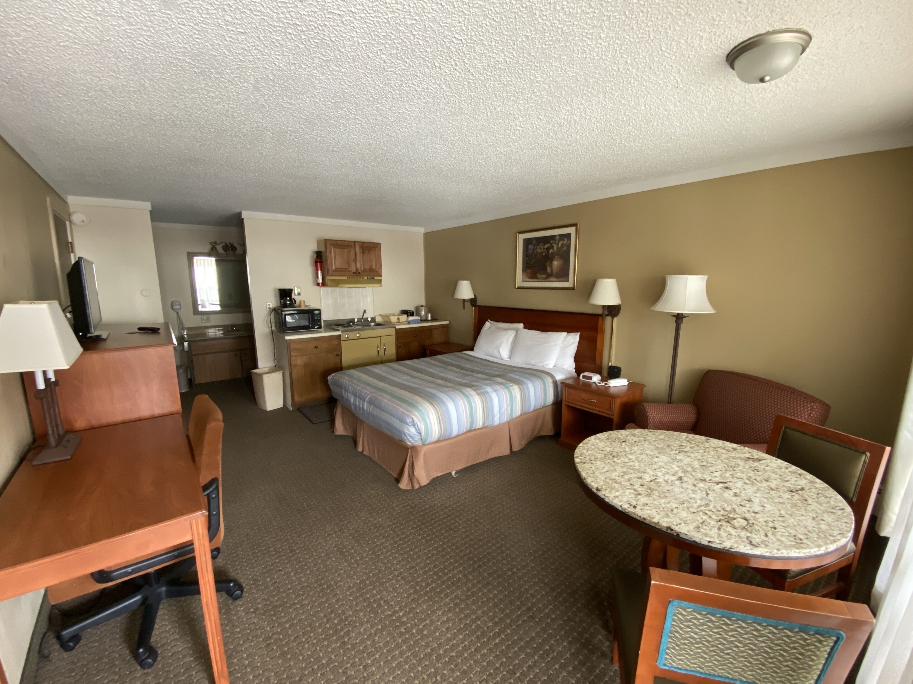 Snowshoe Motel